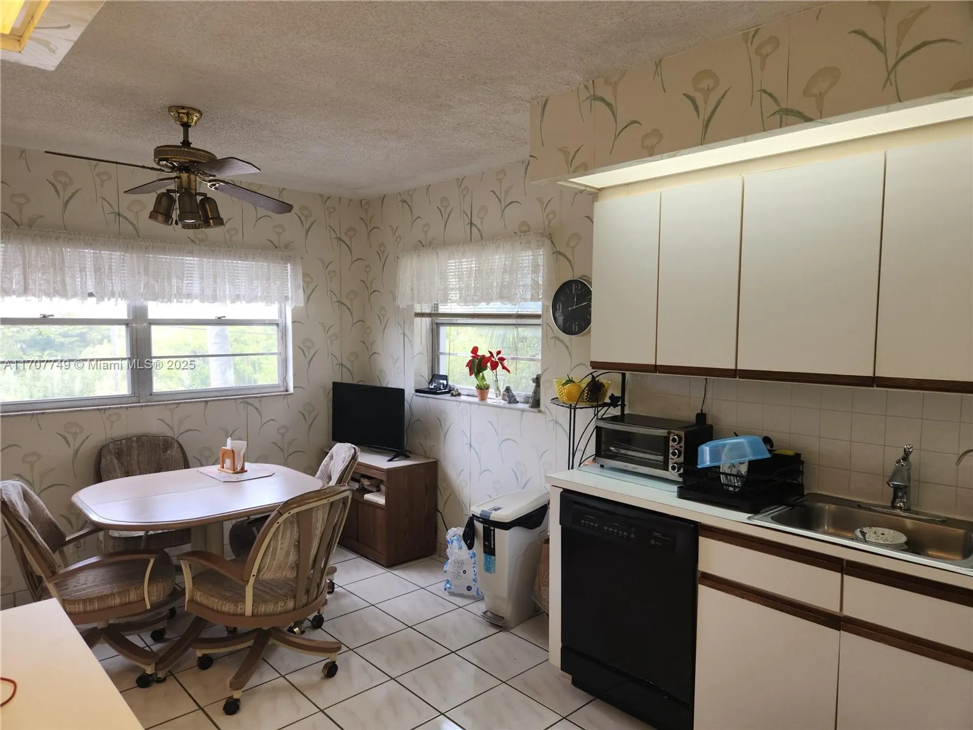 Property Slideshow image 7 of 16 | 12600 sw 5th ct 301l, Pembroke Pines, FL, 33027