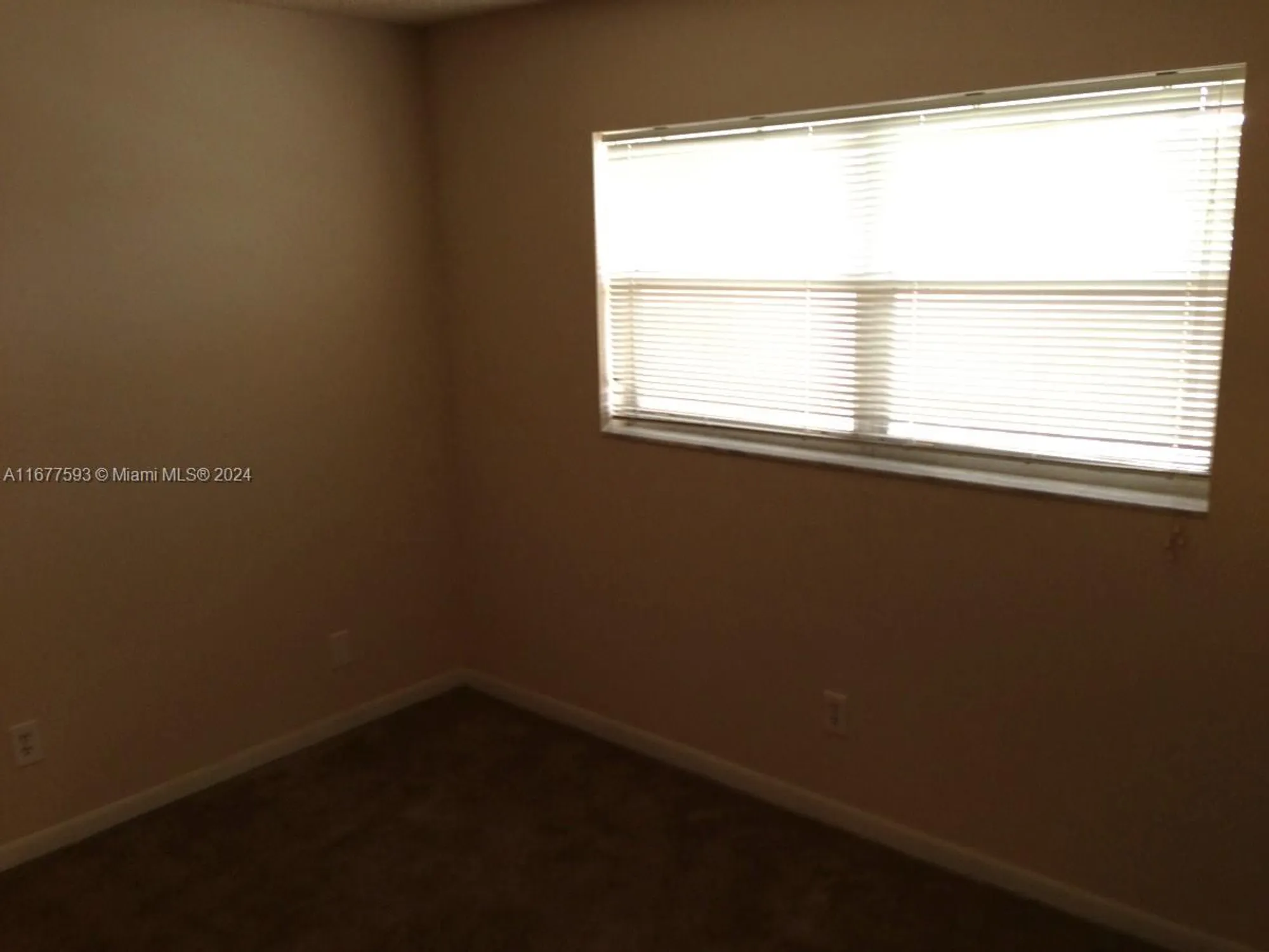 Property Slideshow image 6 of 10 | 5961 nw 61st ave 311, Tamarac, FL, 33319