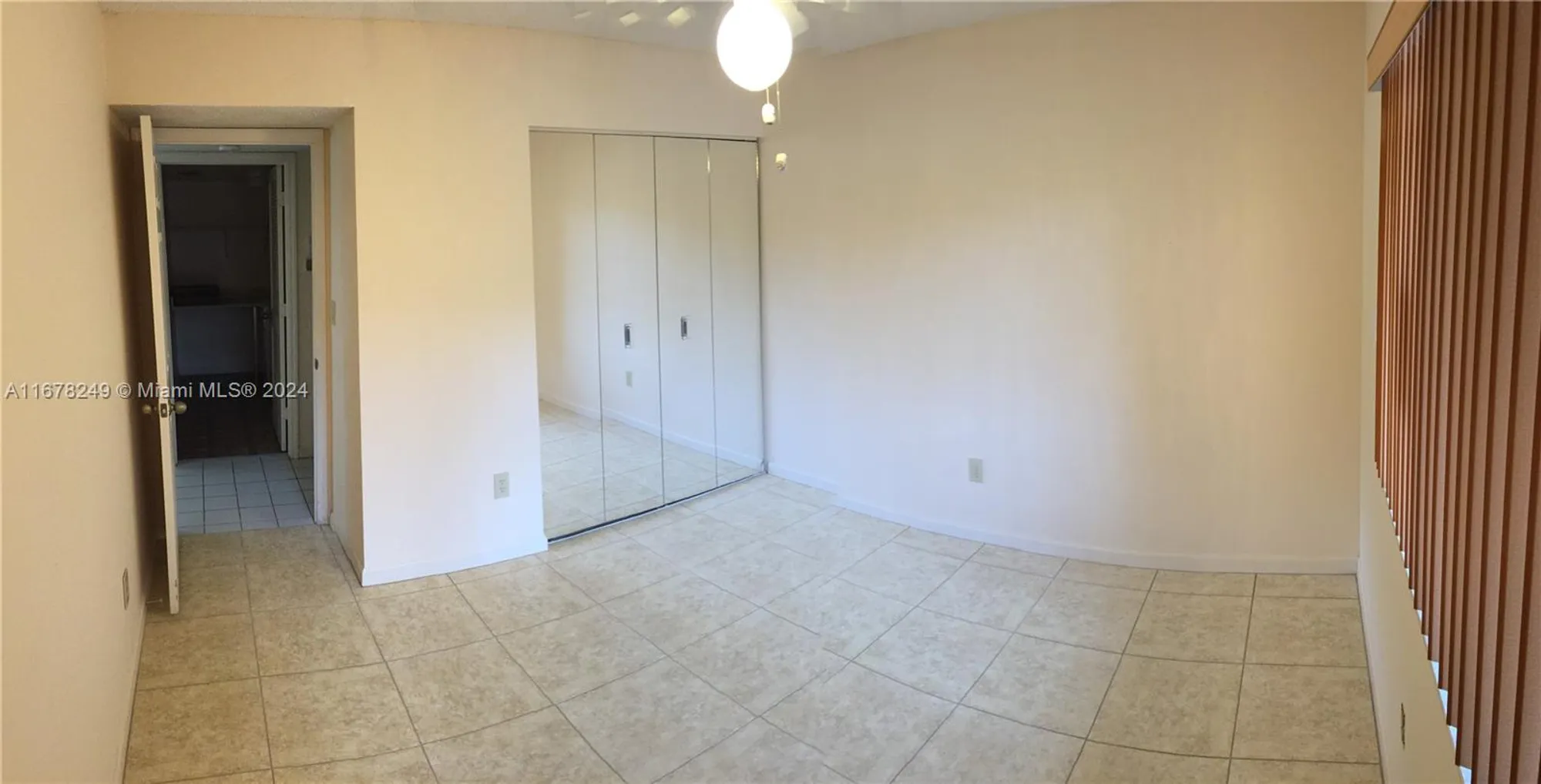 Property Slideshow image 12 of 30 | 10324 e clairmont cir # 101, Tamarac, FL, 33321