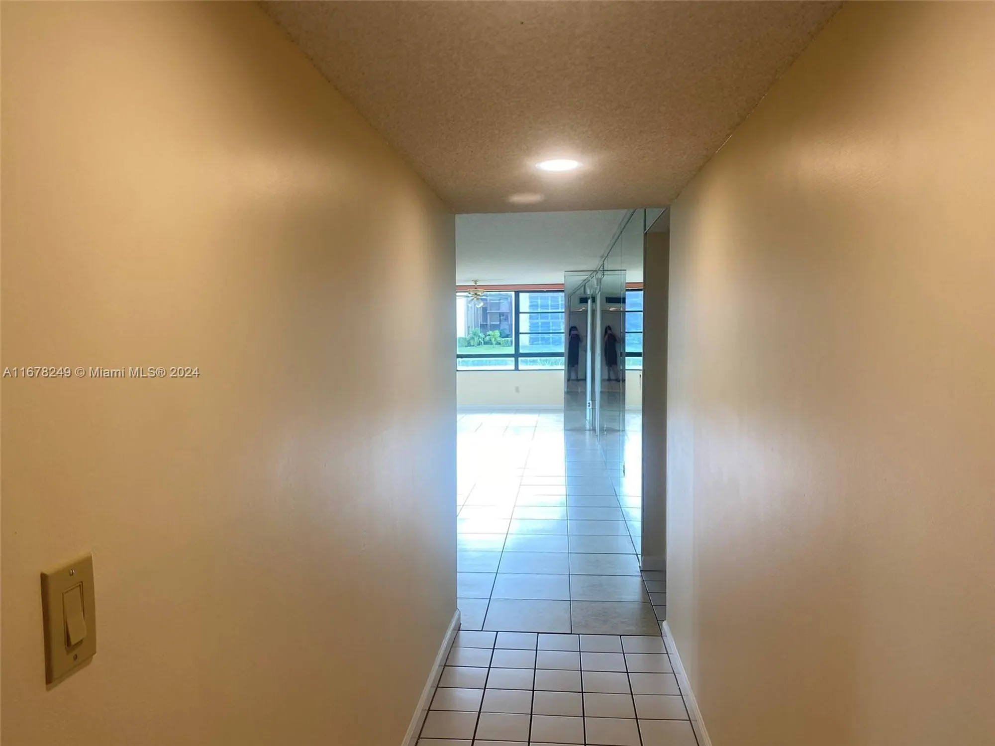 Property Slideshow image 24 of 30 | 10324 e clairmont cir # 101, Tamarac, FL, 33321