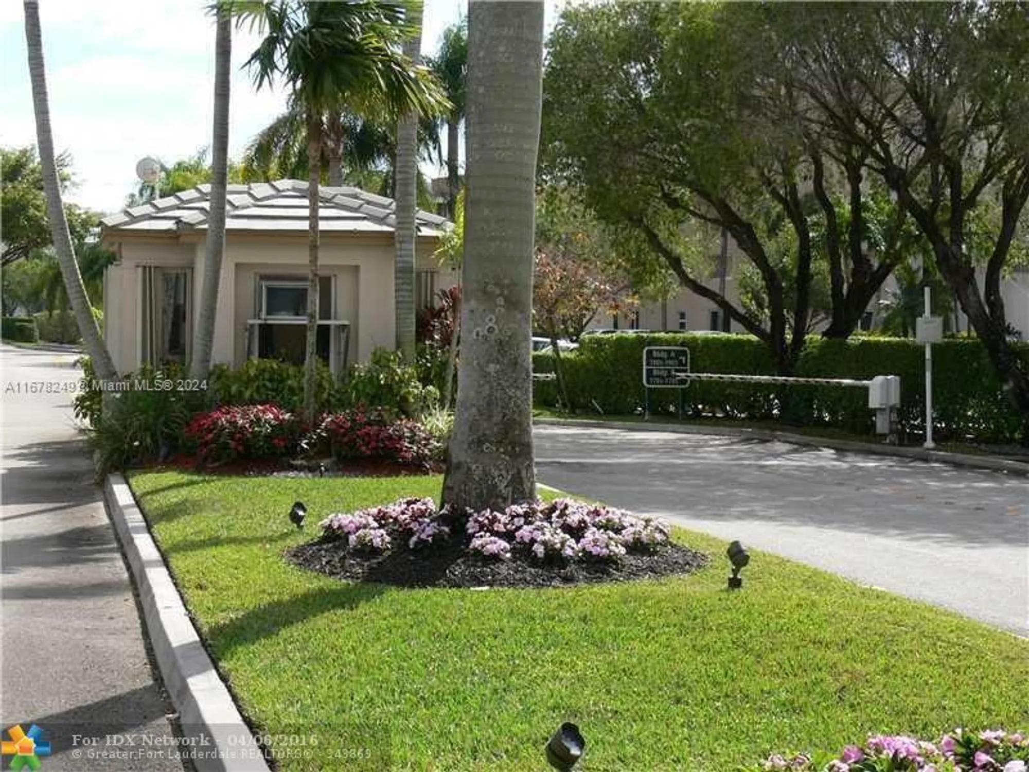 Property Slideshow image 29 of 30 | 10324 e clairmont cir # 101, Tamarac, FL, 33321