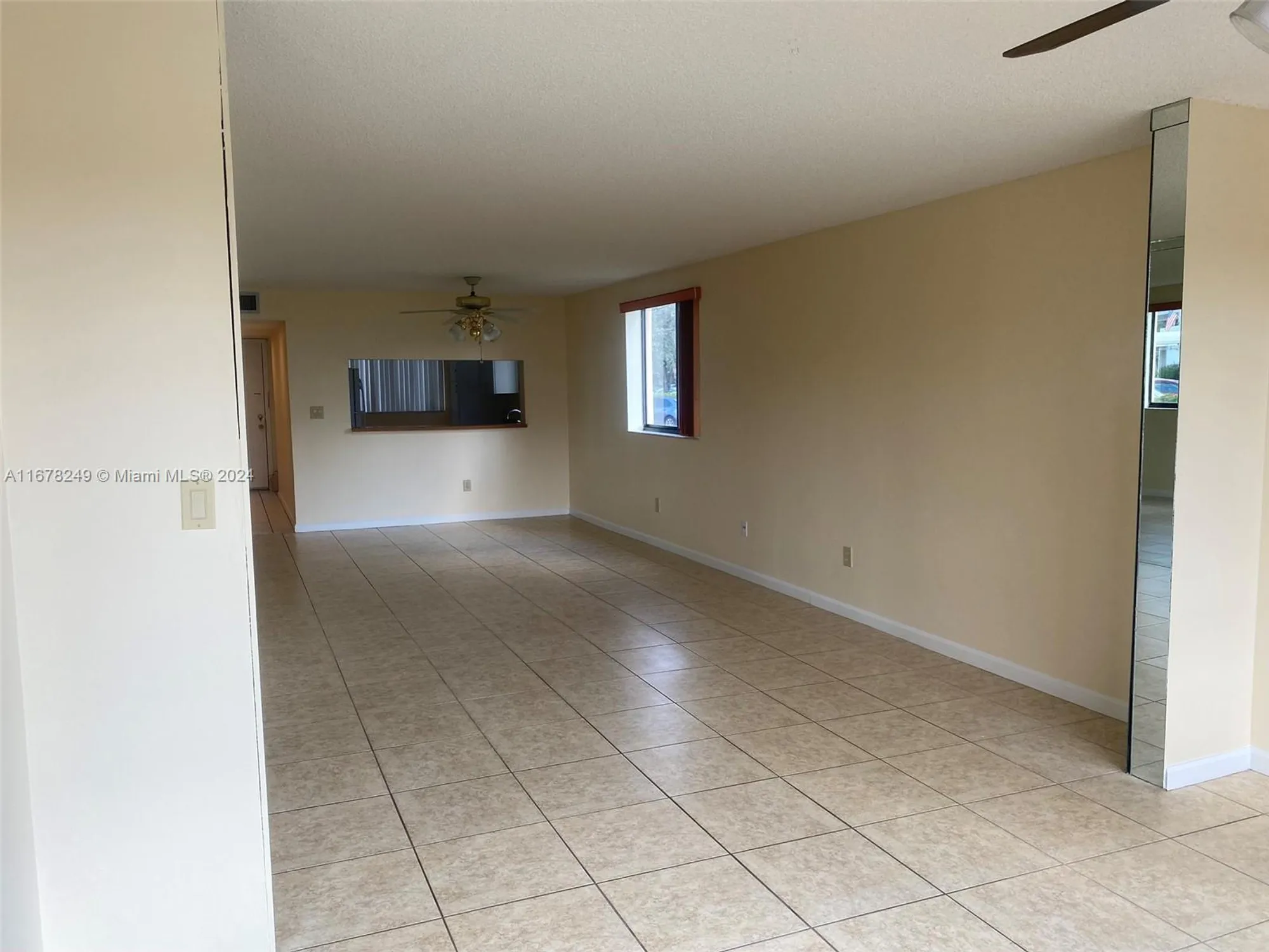 Property Slideshow image 5 of 30 | 10324 e clairmont cir # 101, Tamarac, FL, 33321