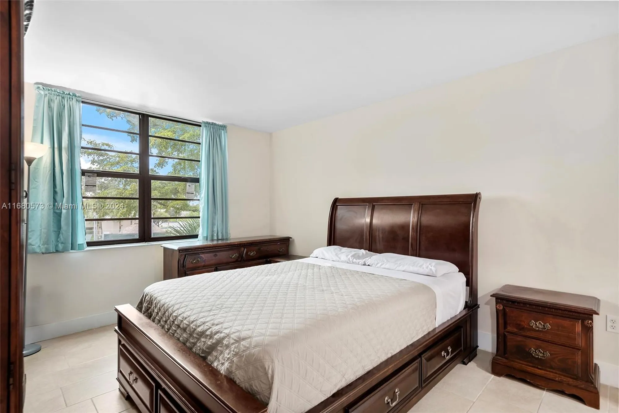 Property Slideshow image 25 of 37 | 1001 colony point cir apt 306, Pembroke Pines, FL, 33026