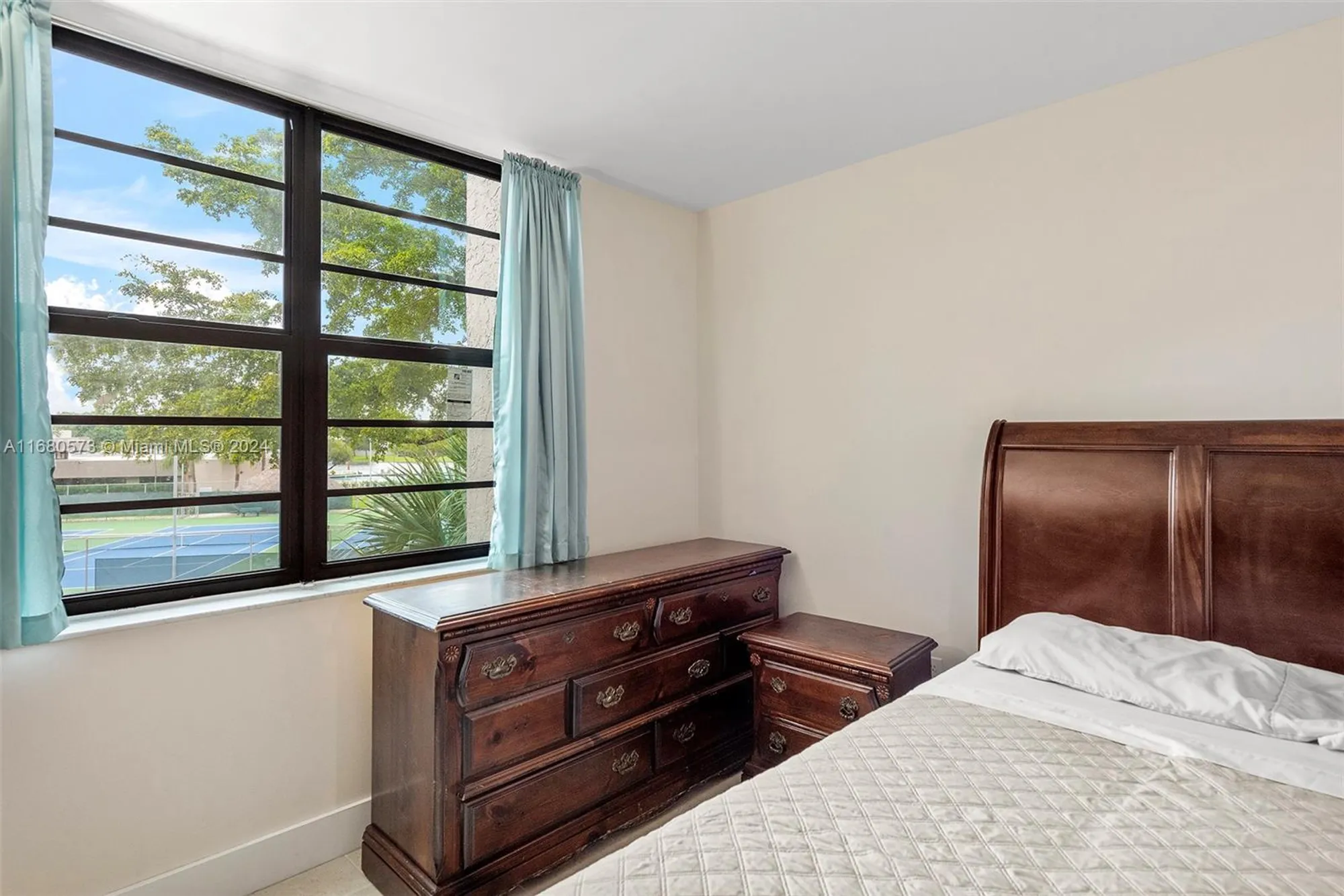Property Slideshow image 34 of 37 | 1001 colony point cir apt 306, Pembroke Pines, FL, 33026