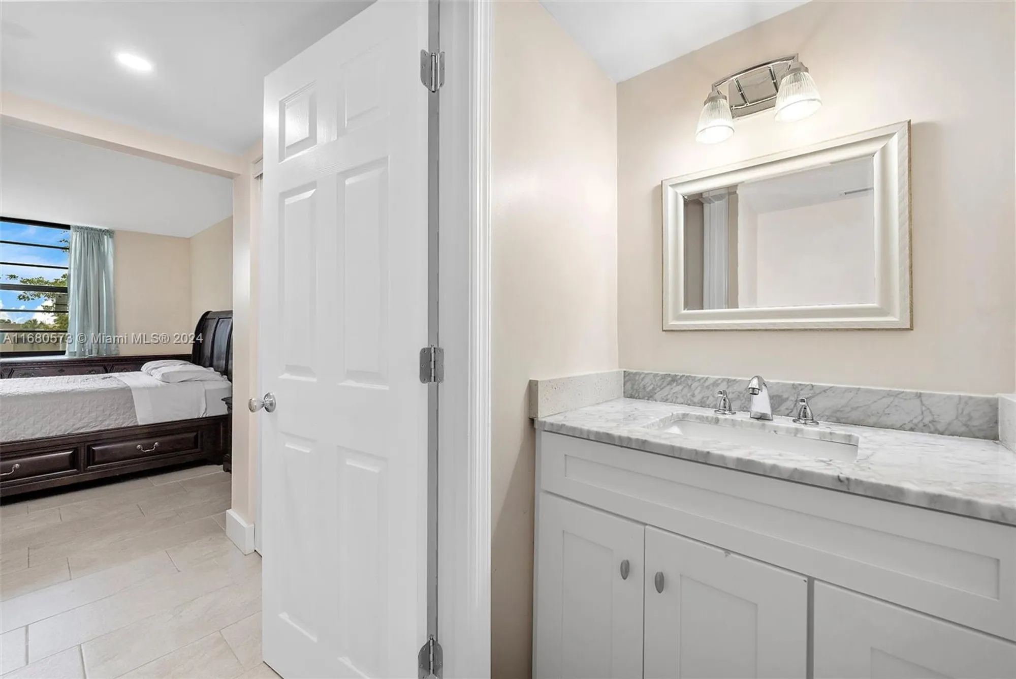 Property Slideshow image 31 of 37 | 1001 colony point cir apt 306, Pembroke Pines, FL, 33026