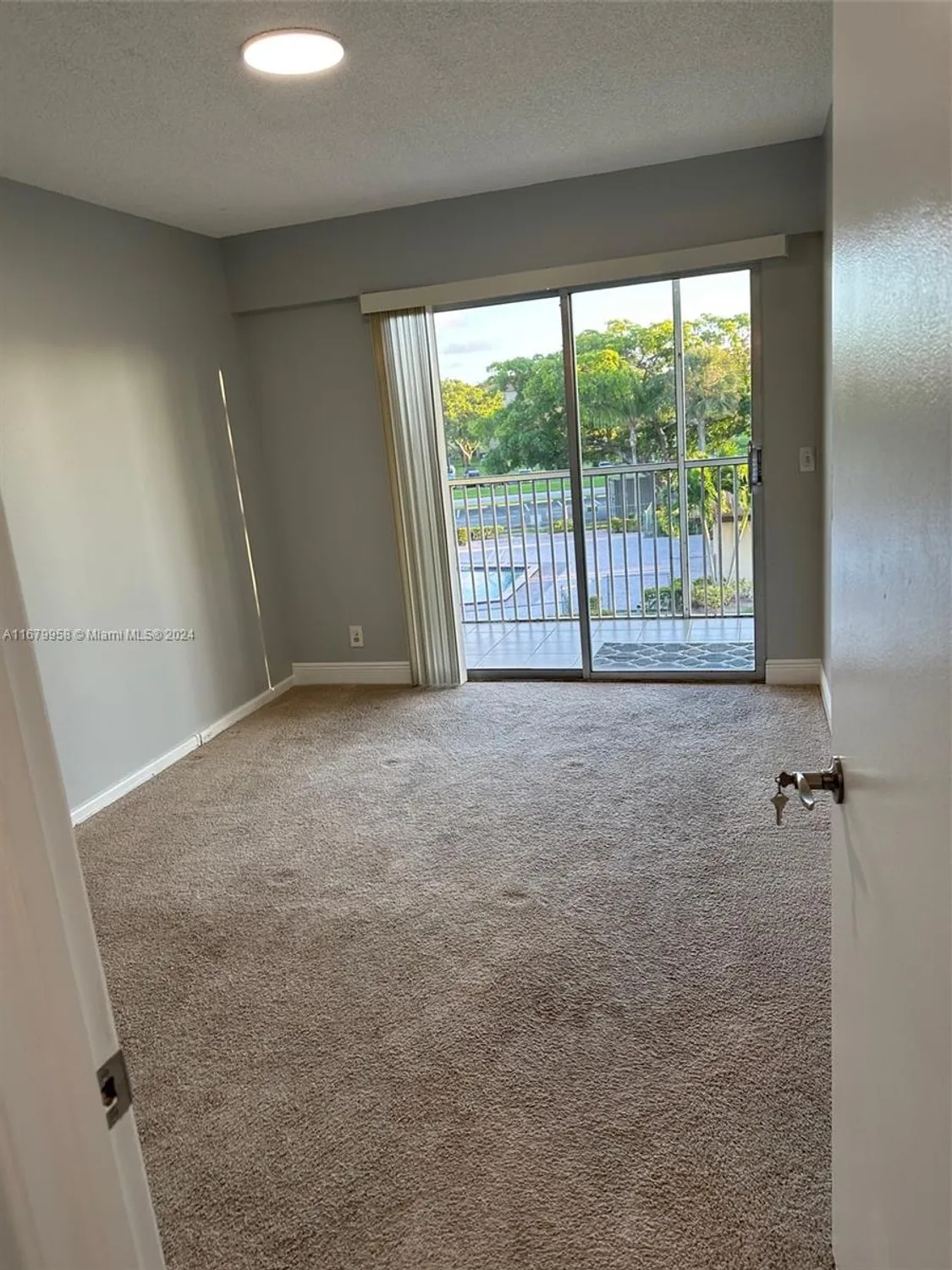 Property Slideshow image 11 of 19 | 151 sw 135th ter apt 313t, Pembroke Pines, FL, 33027
