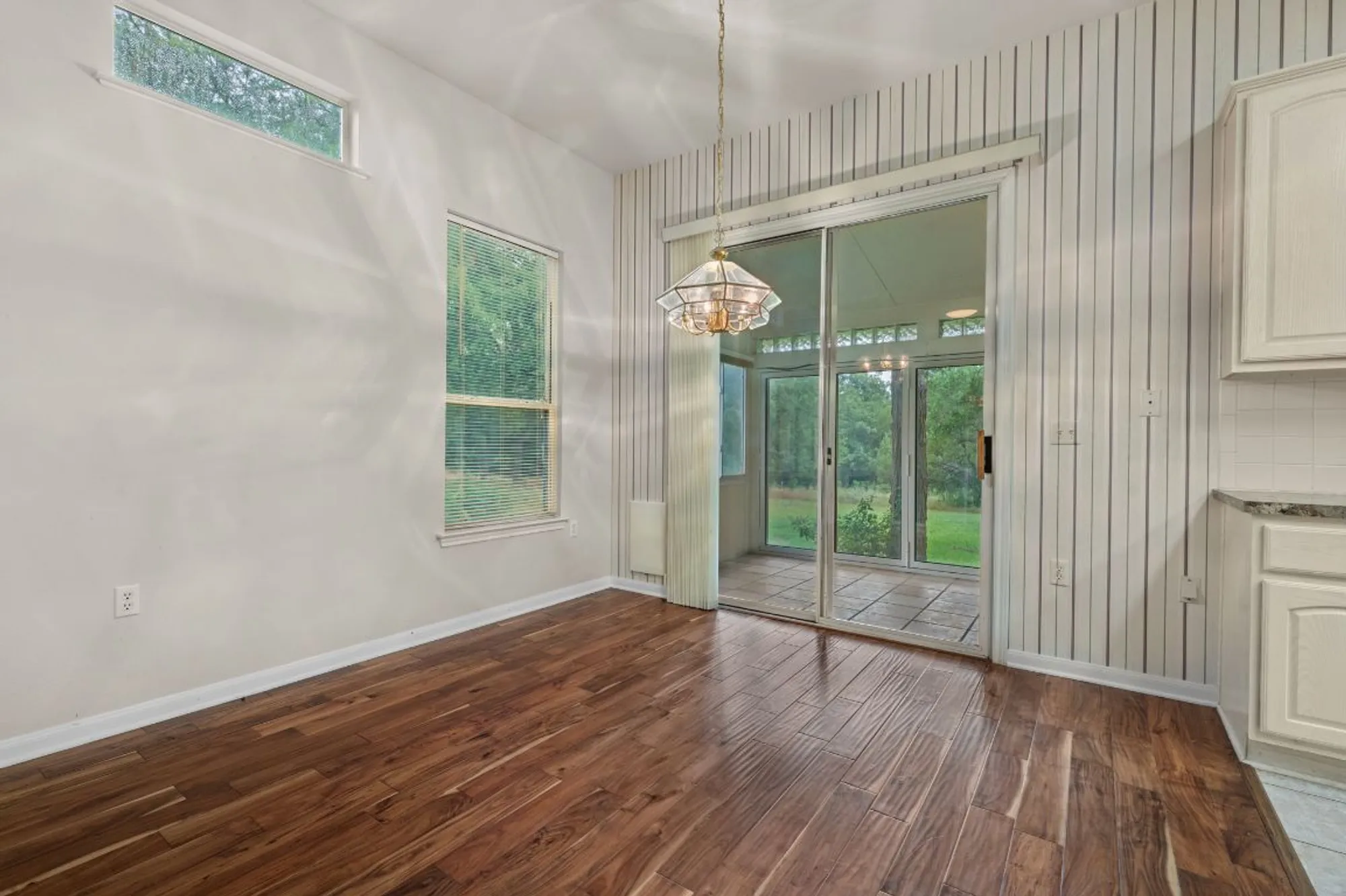 Property Slideshow image 15 of 40 | 133 crystal springs dr, Georgetown, TX, 78633