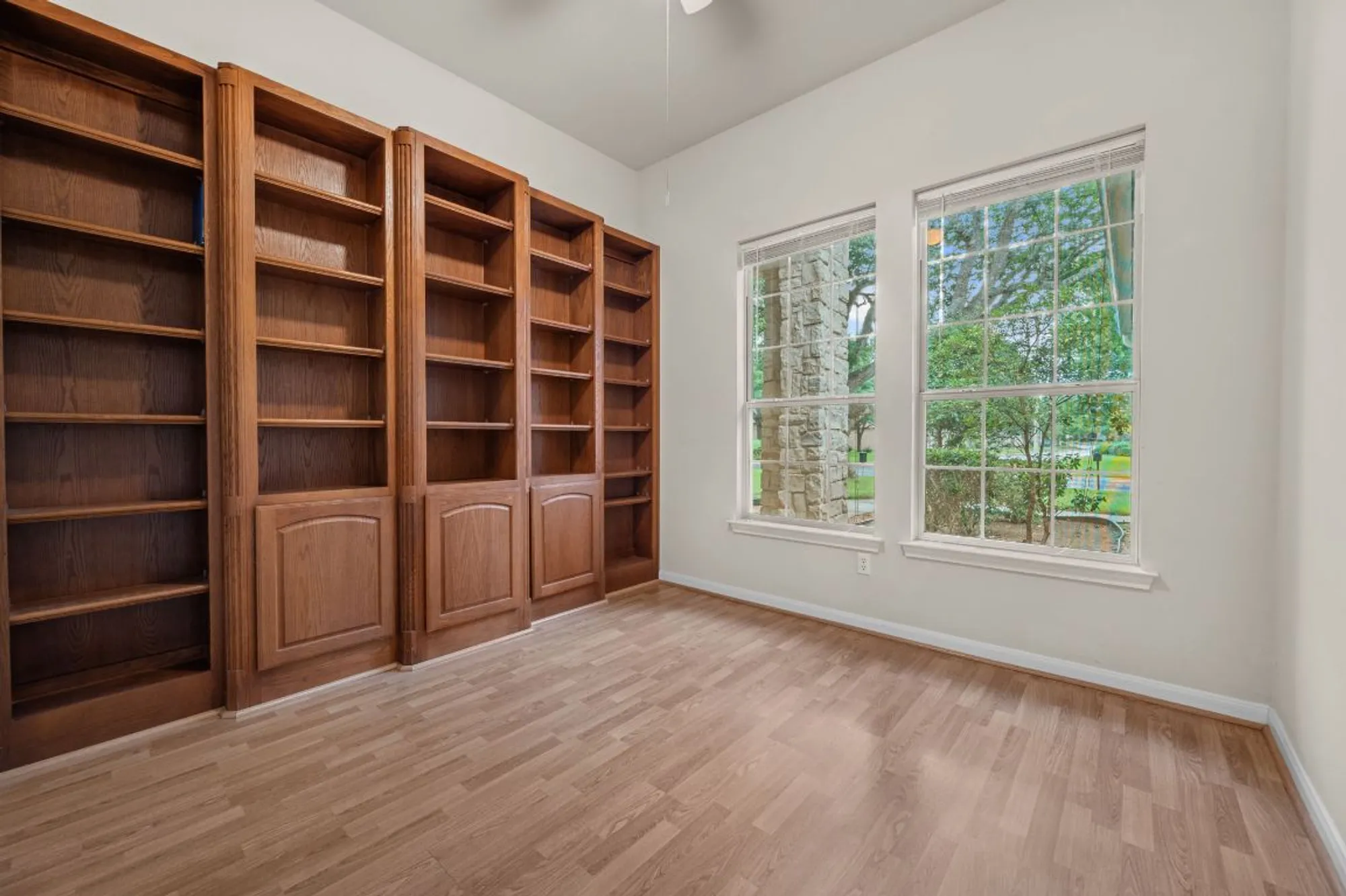 Property Slideshow image 25 of 40 | 133 crystal springs dr, Georgetown, TX, 78633