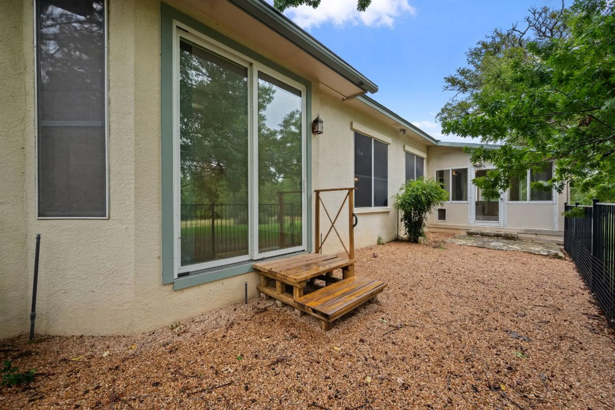 Property Slideshow image 30 of 40 | 133 crystal springs dr, Georgetown, TX, 78633