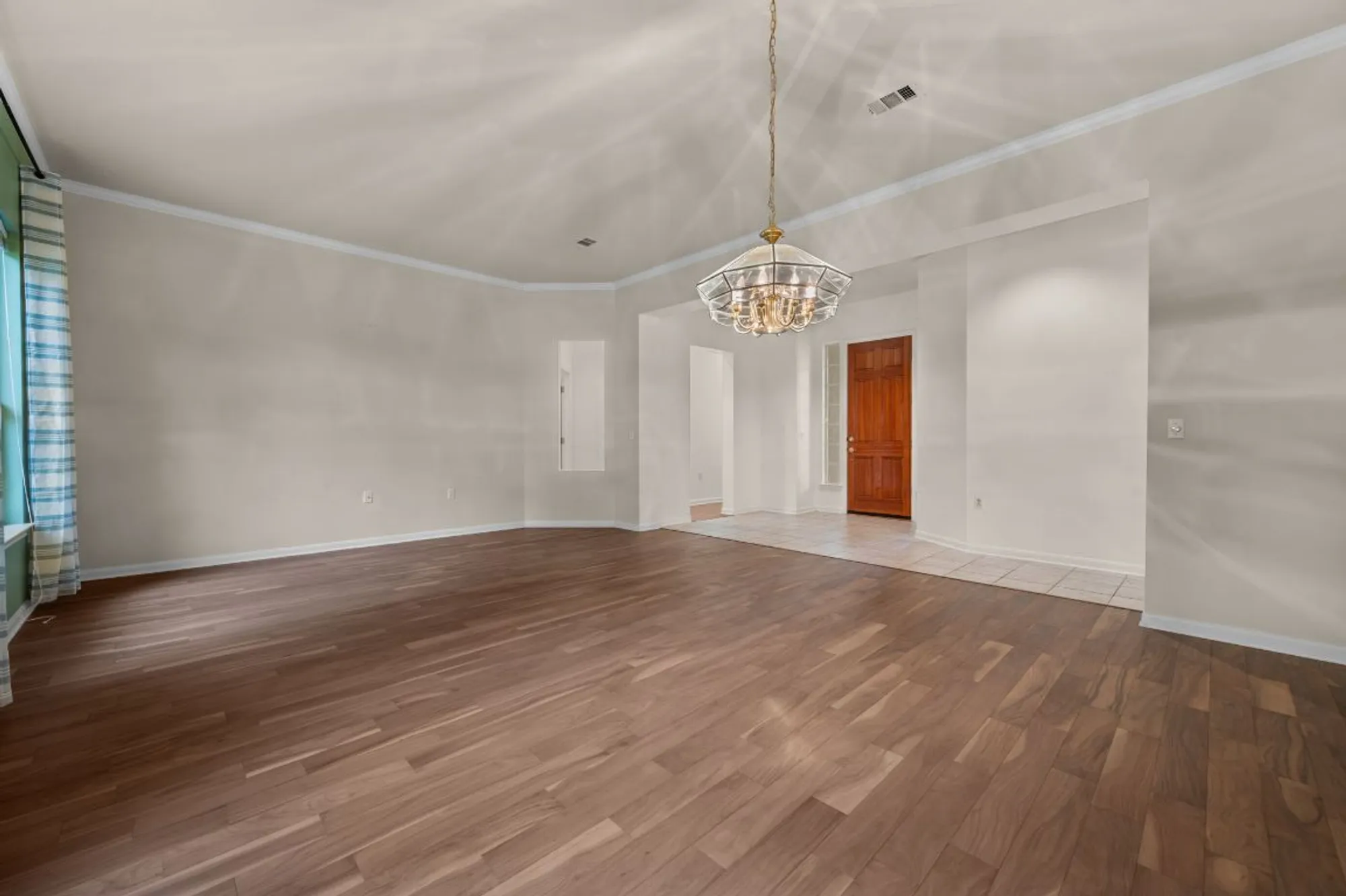 Property Slideshow image 4 of 40 | 133 crystal springs dr, Georgetown, TX, 78633