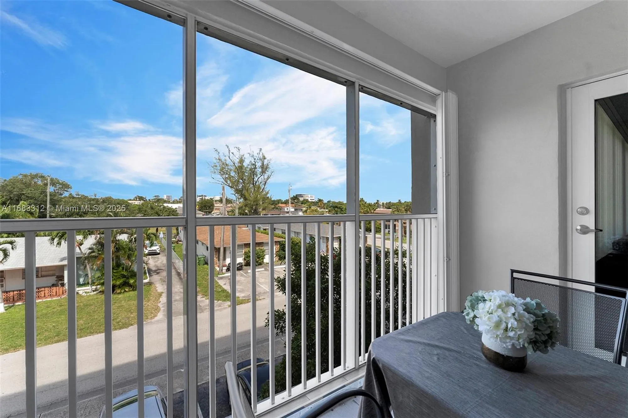 Property Slideshow image 20 of 26 | 330 se 2nd st 303f, Hallandale Beach, FL, 33009