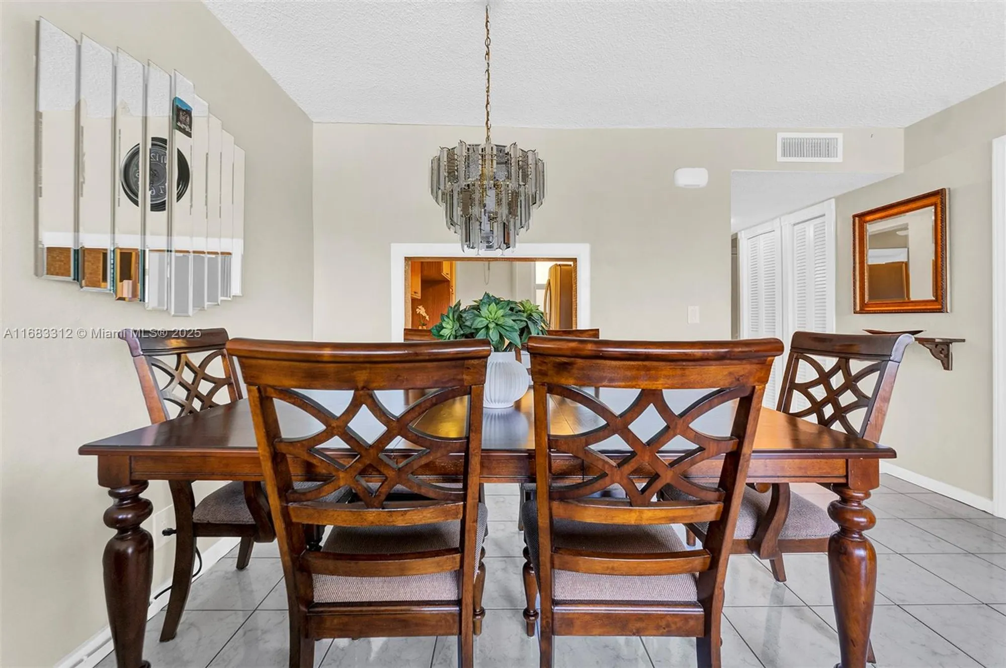 Property Slideshow image 9 of 26 | 330 se 2nd st 303f, Hallandale Beach, FL, 33009