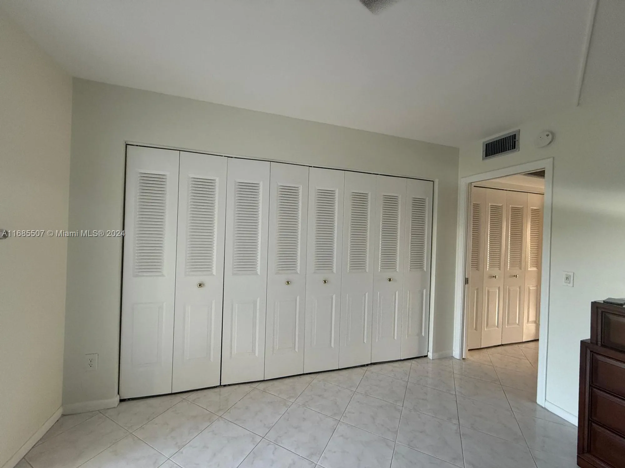 Property Slideshow image 10 of 12 | 313 southampton a # 313, West Palm Beach, FL, 33417