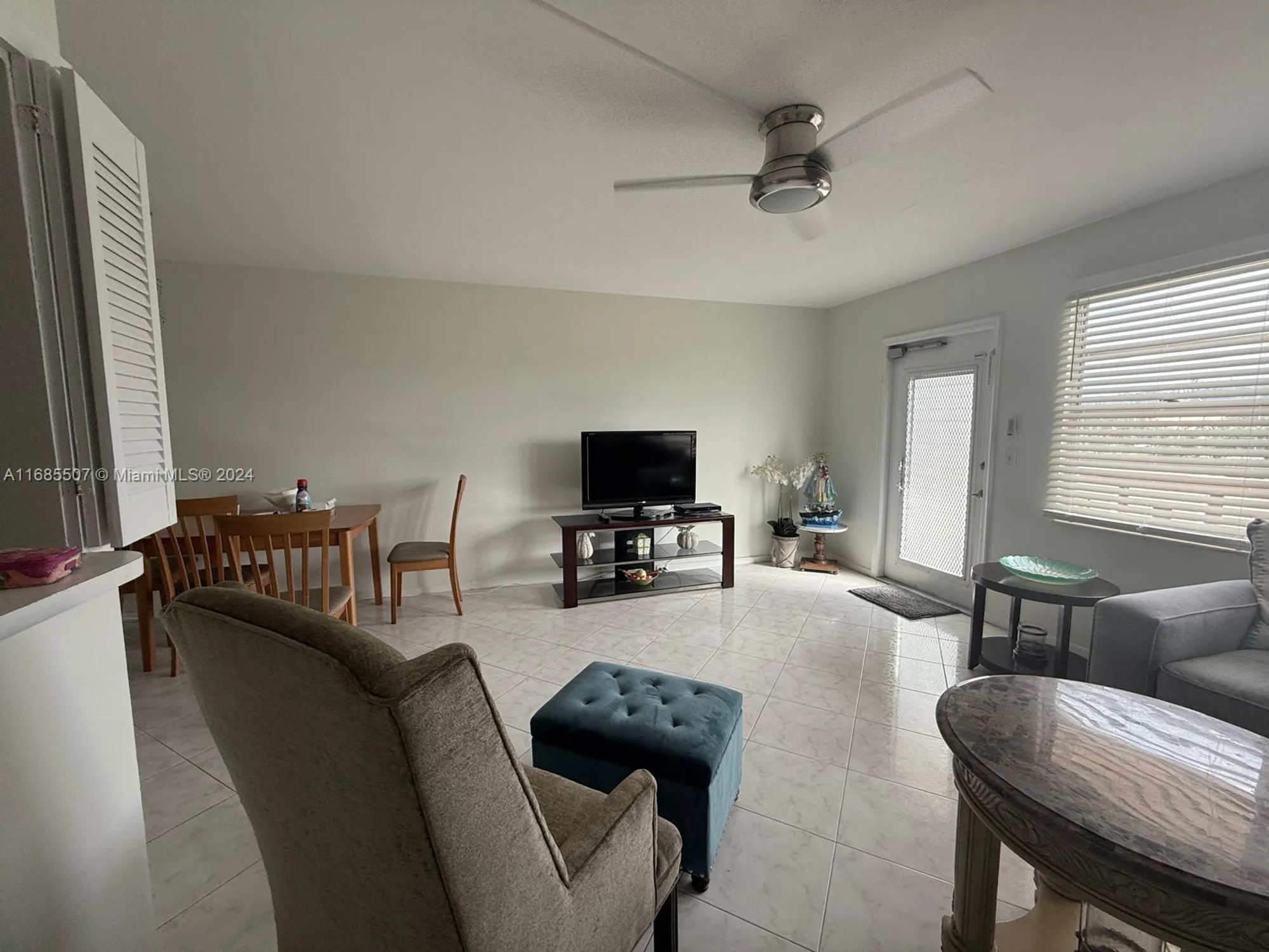 Property Slideshow image 2 of 12 | 313 southampton a # 313, West Palm Beach, FL, 33417