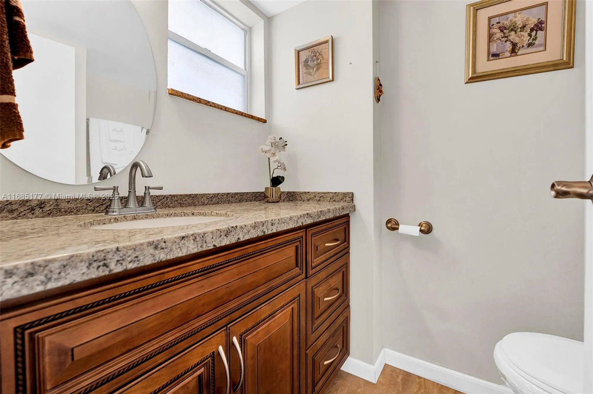 Property Slideshow image 14 of 25 | 410 se 2nd st 220, Hallandale Beach, FL, 33009
