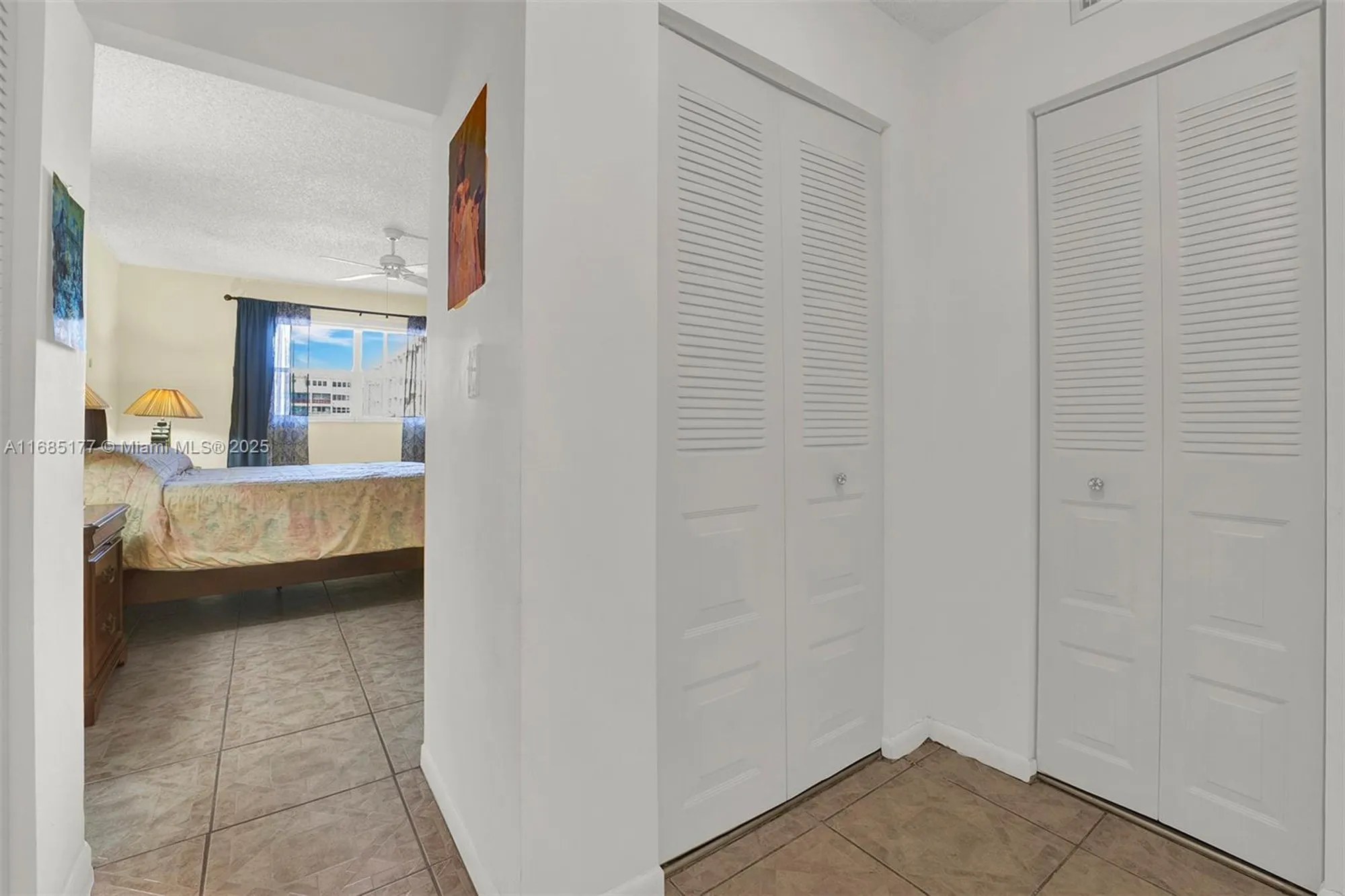Property Slideshow image 19 of 25 | 410 se 2nd st 220, Hallandale Beach, FL, 33009