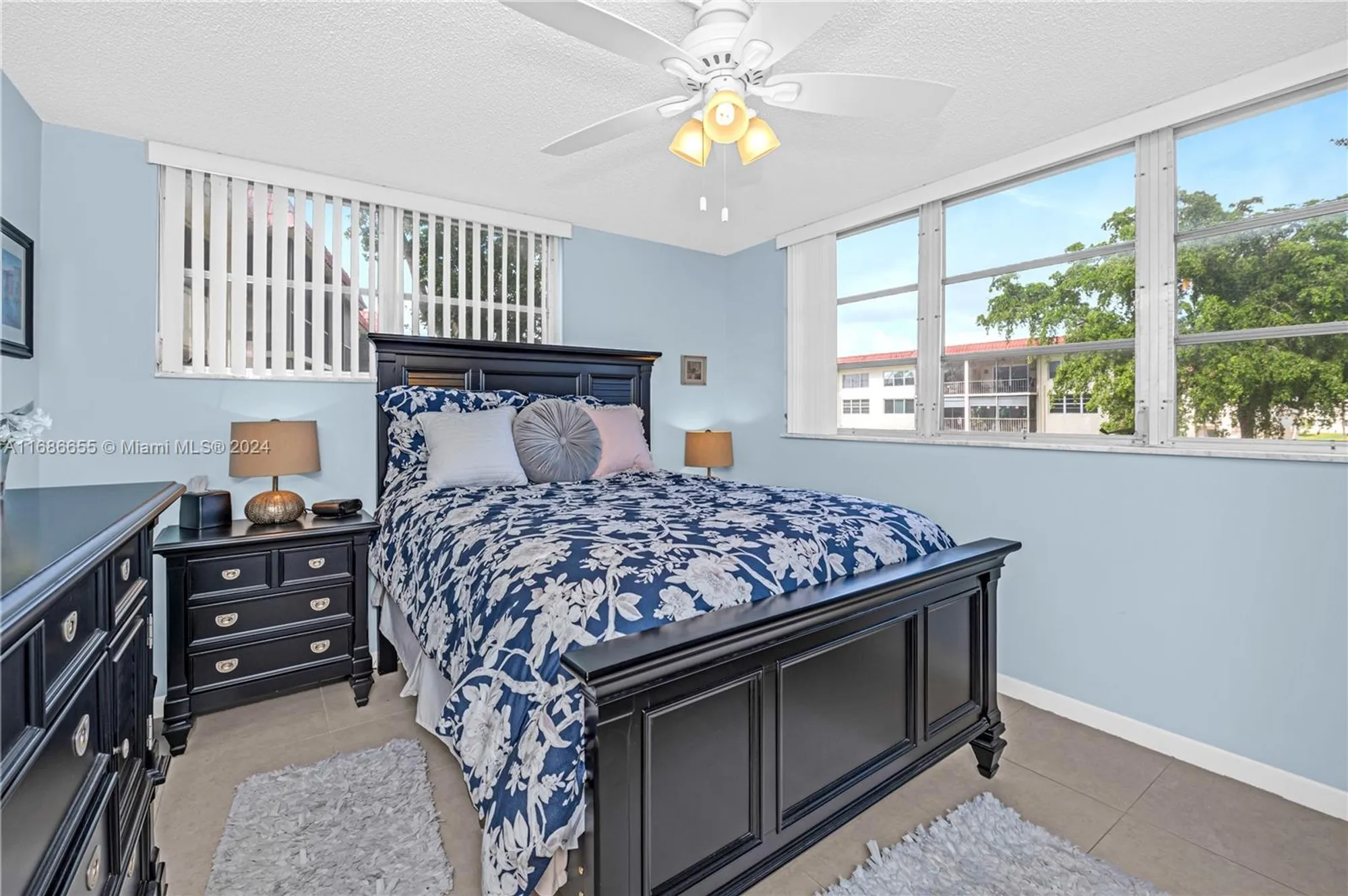 Property Slideshow image 11 of 36 | 671 s hollybrook dr 210, Pembroke Pines, FL, 33025