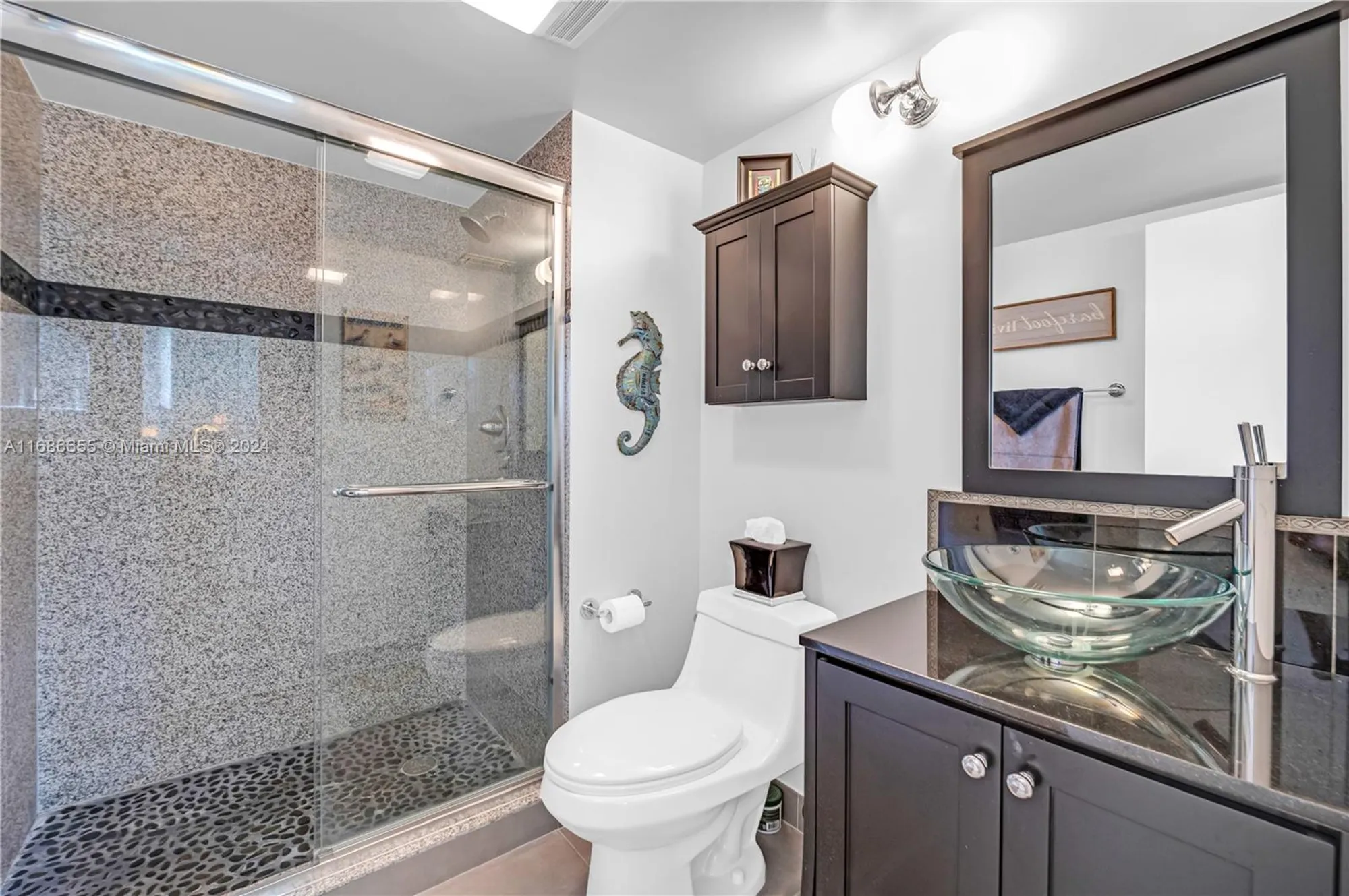 Property Slideshow image 13 of 36 | 671 s hollybrook dr 210, Pembroke Pines, FL, 33025