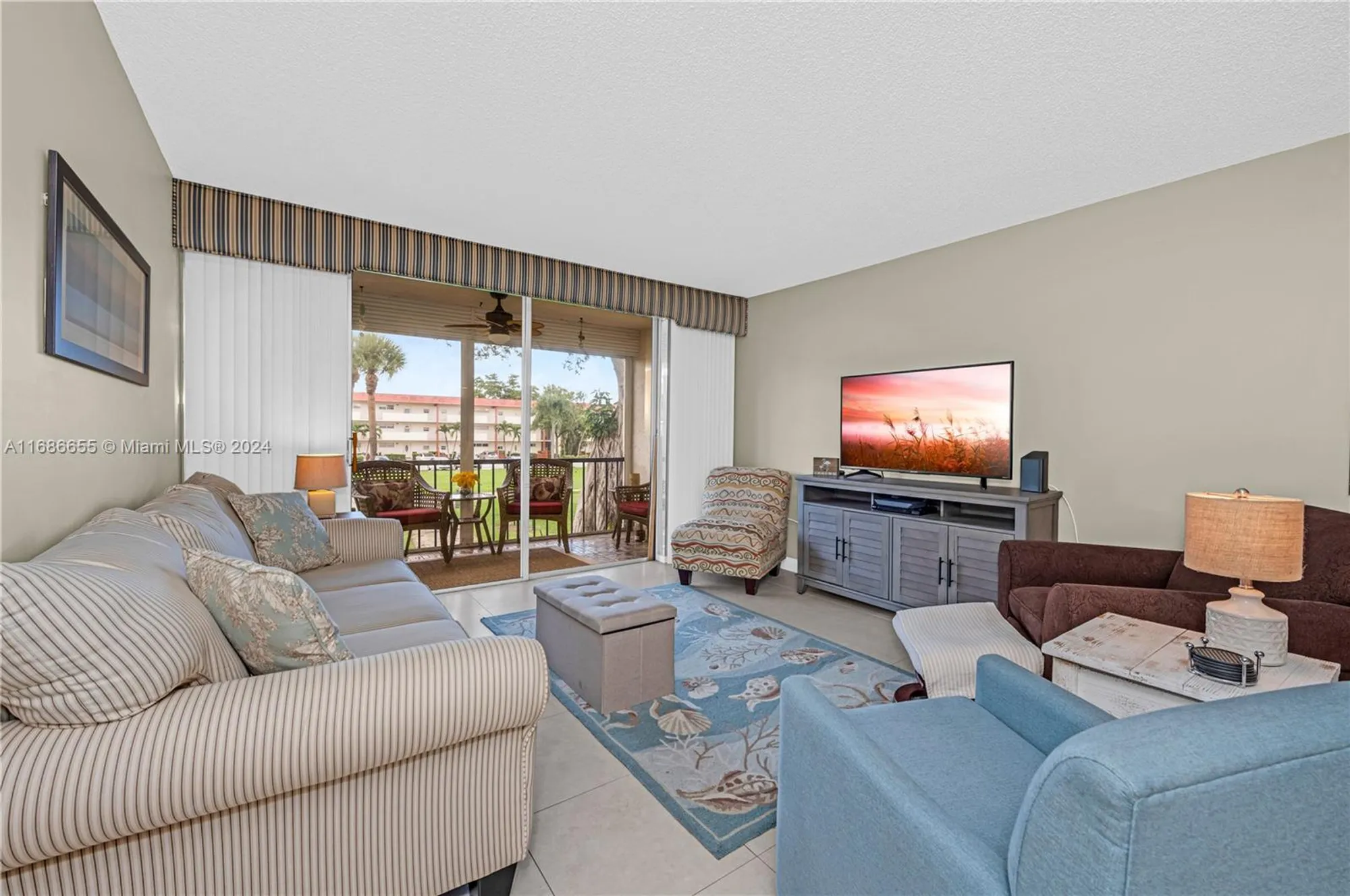 Property Slideshow image 8 of 36 | 671 s hollybrook dr 210, Pembroke Pines, FL, 33025