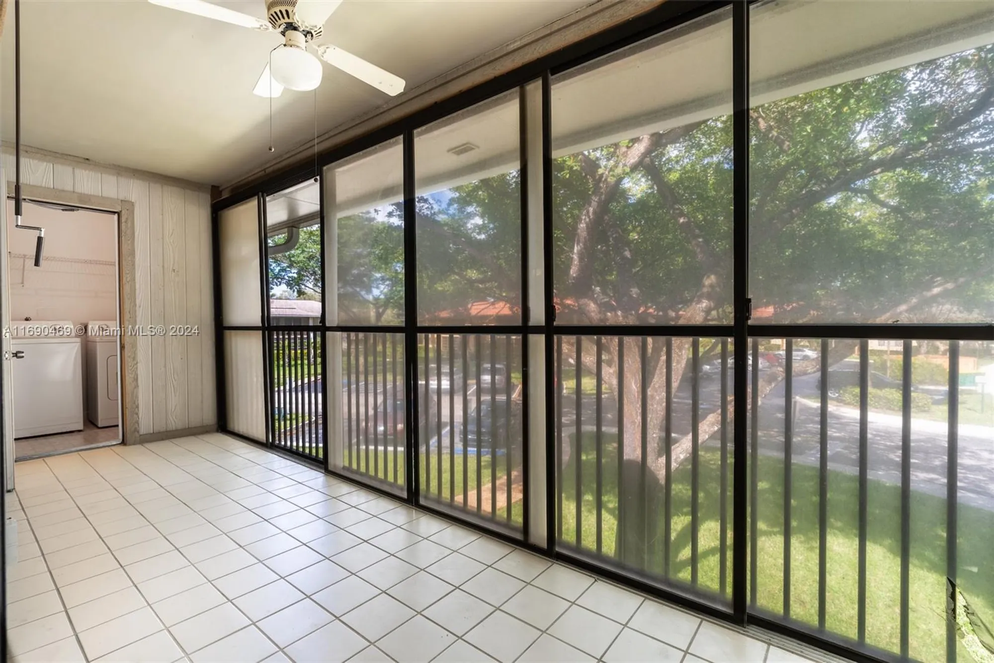 Property Slideshow image 19 of 32 | 10869 w clairmont cir # 209, Tamarac, FL, 33321