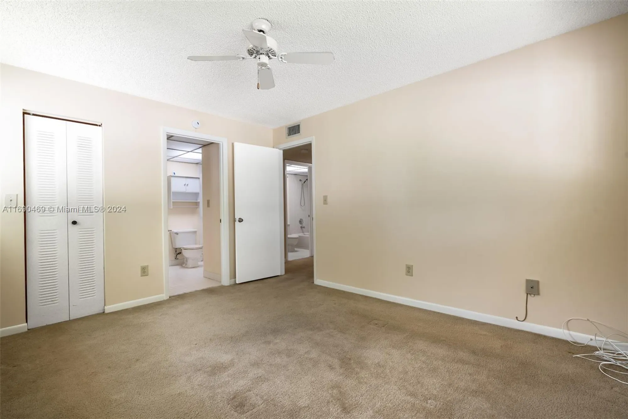 Property Slideshow image 11 of 32 | 10869 w clairmont cir # 209, Tamarac, FL, 33321
