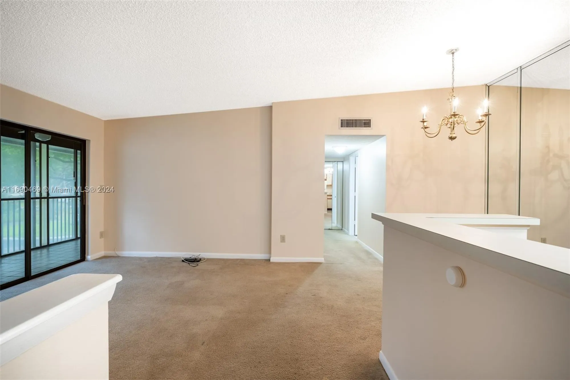 Property Slideshow image 7 of 32 | 10869 w clairmont cir # 209, Tamarac, FL, 33321