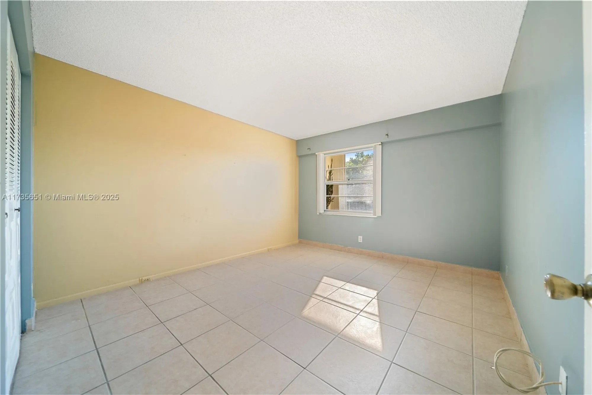 Property Slideshow image 13 of 24 | 13455 sw 3rd st 302s, Pembroke Pines, FL, 33027