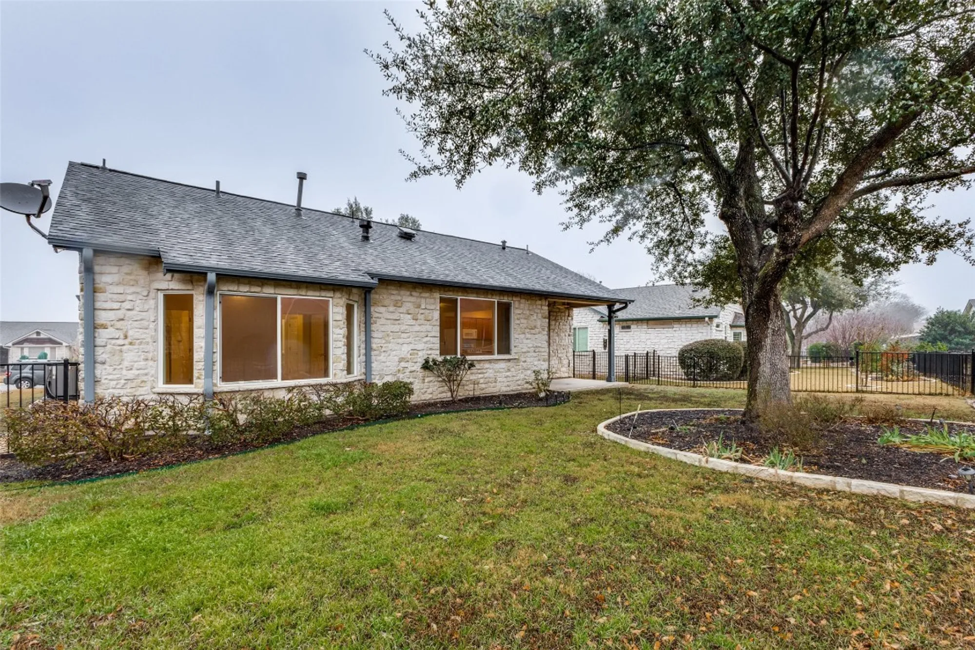 Property Slideshow image 14 of 14 | 106 prospector pass, Georgetown, TX, 78633