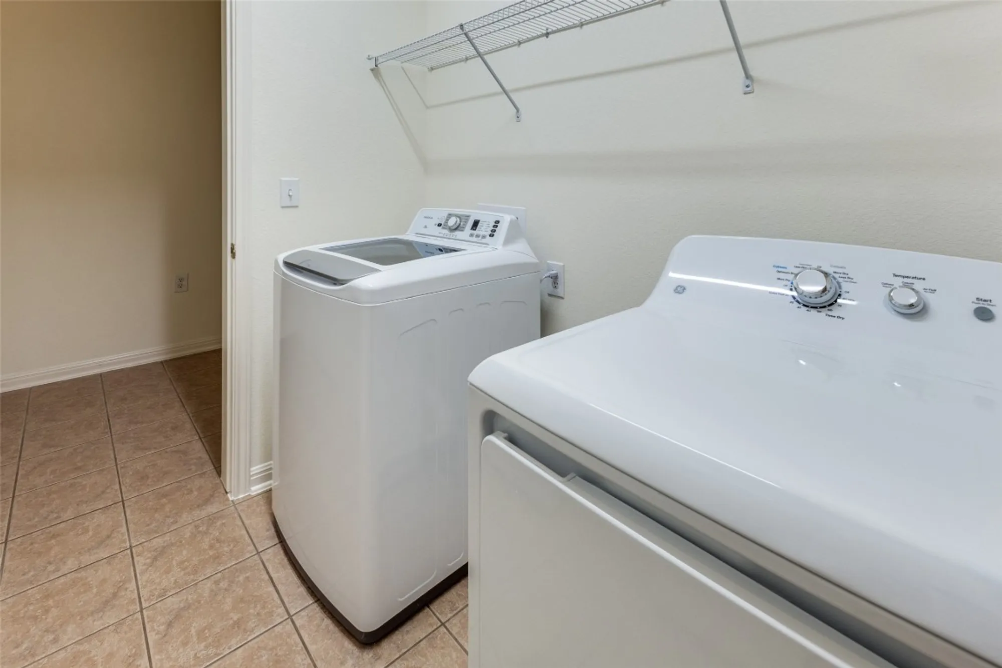 Property Slideshow image 11 of 14 | 106 prospector pass, Georgetown, TX, 78633