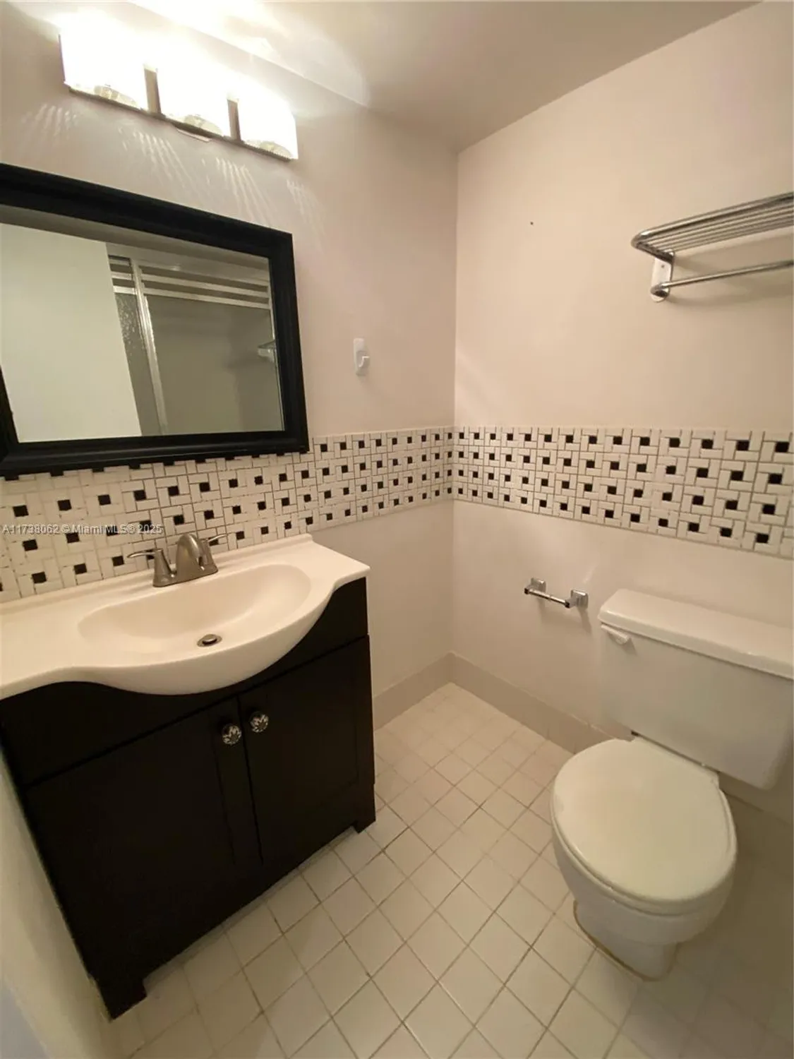 Property Slideshow image 15 of 38 | 6090 n sabal palm blvd apt 208, Tamarac, FL, 33319