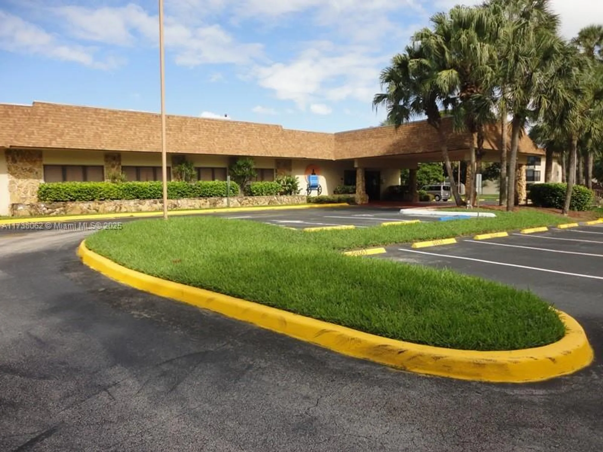 Property Slideshow image 36 of 38 | 6090 n sabal palm blvd apt 208, Tamarac, FL, 33319