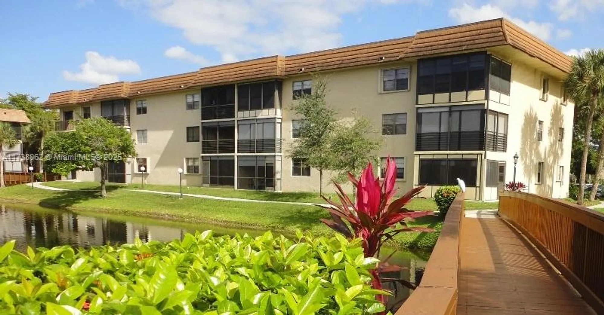 Property Slideshow image 33 of 38 | 6090 n sabal palm blvd apt 208, Tamarac, FL, 33319