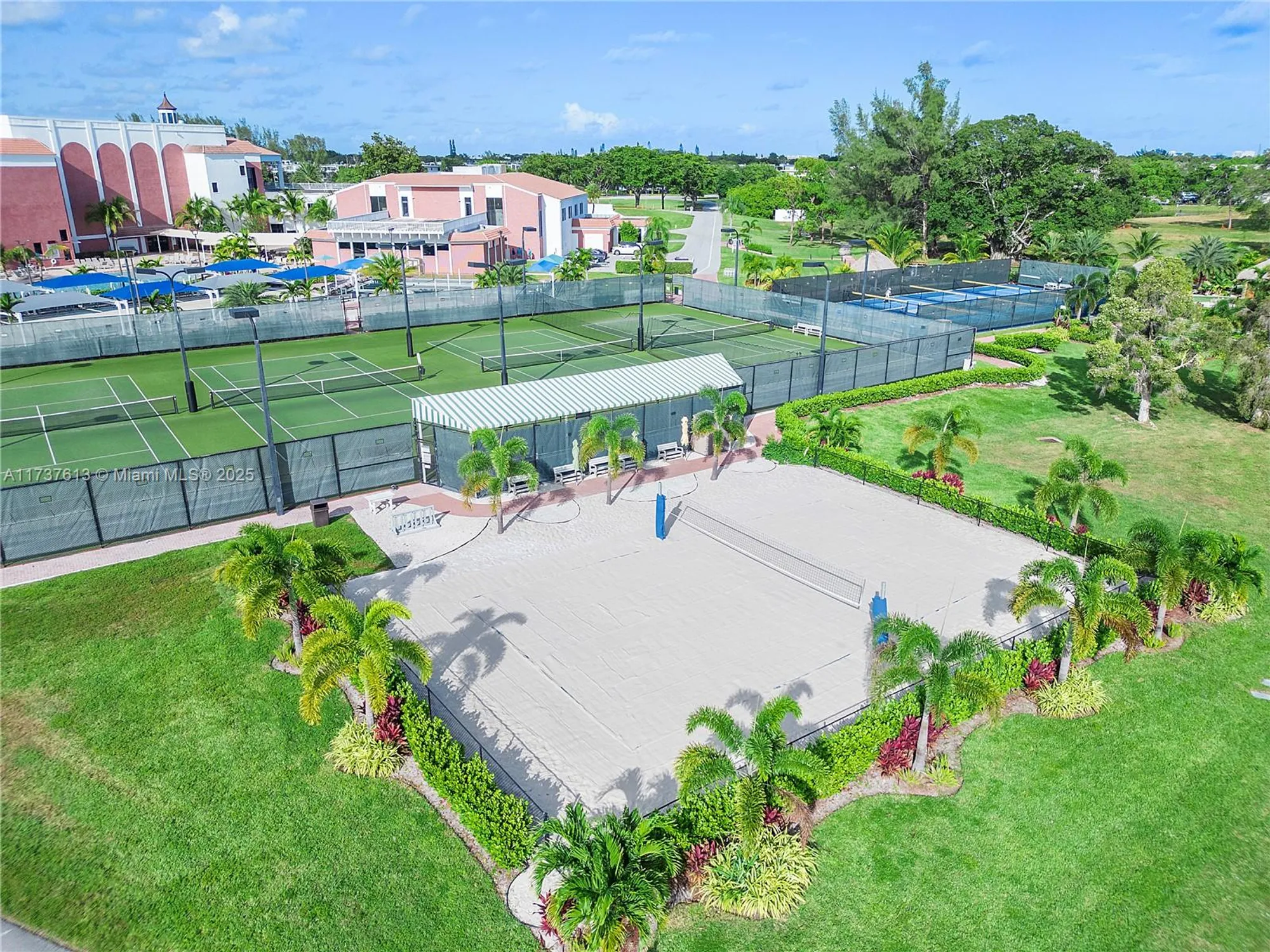 Property Slideshow image 37 of 39 | 143 oakridge j # 143, Deerfield Beach, FL, 33442