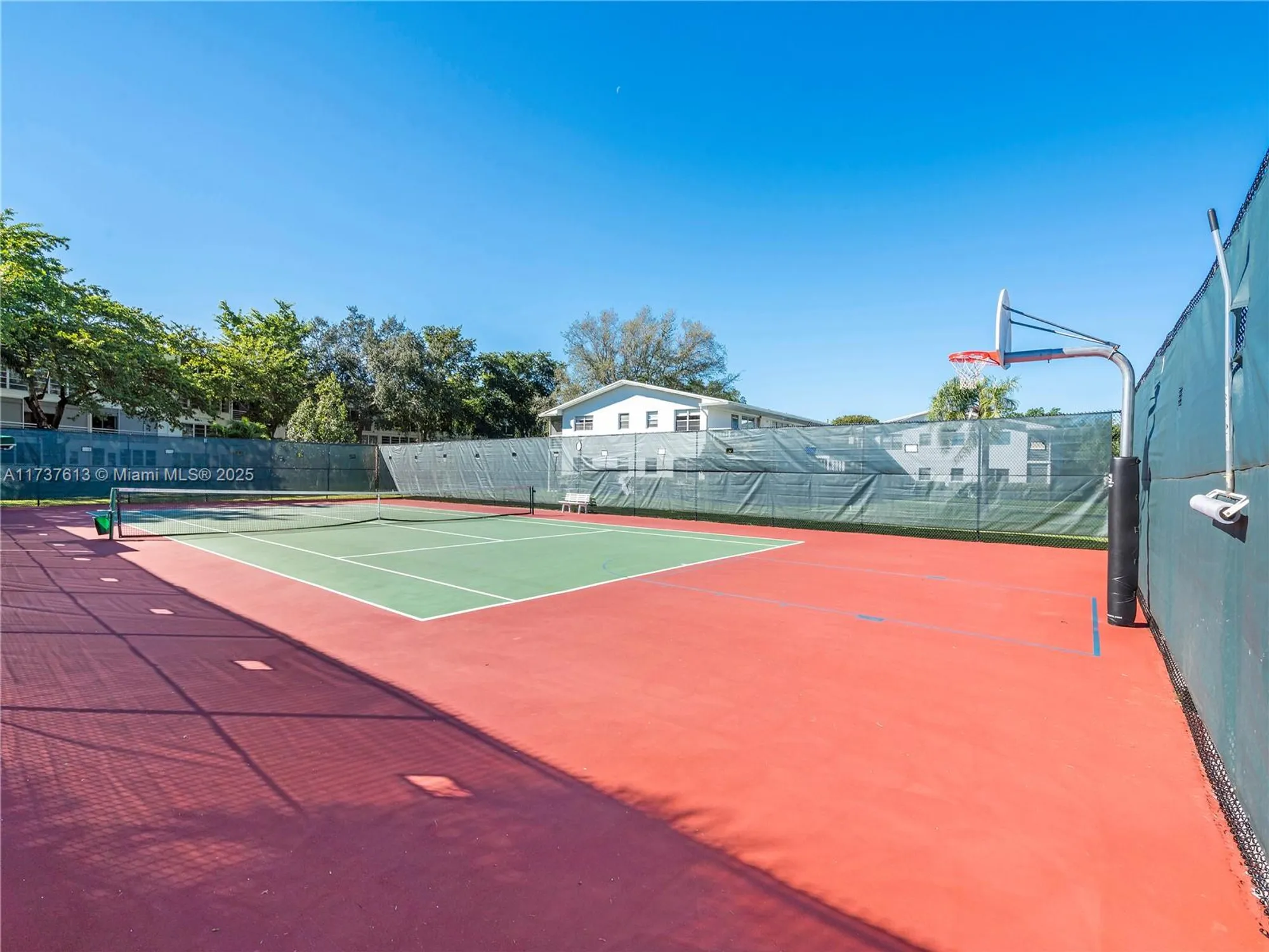 Property Slideshow image 31 of 39 | 143 oakridge j # 143, Deerfield Beach, FL, 33442