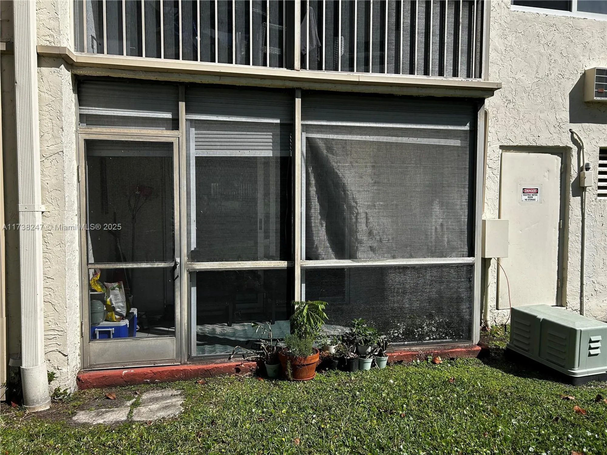 Property Slideshow image 19 of 54 | 411 s hollybrook dr 105, Pembroke Pines, FL, 33025