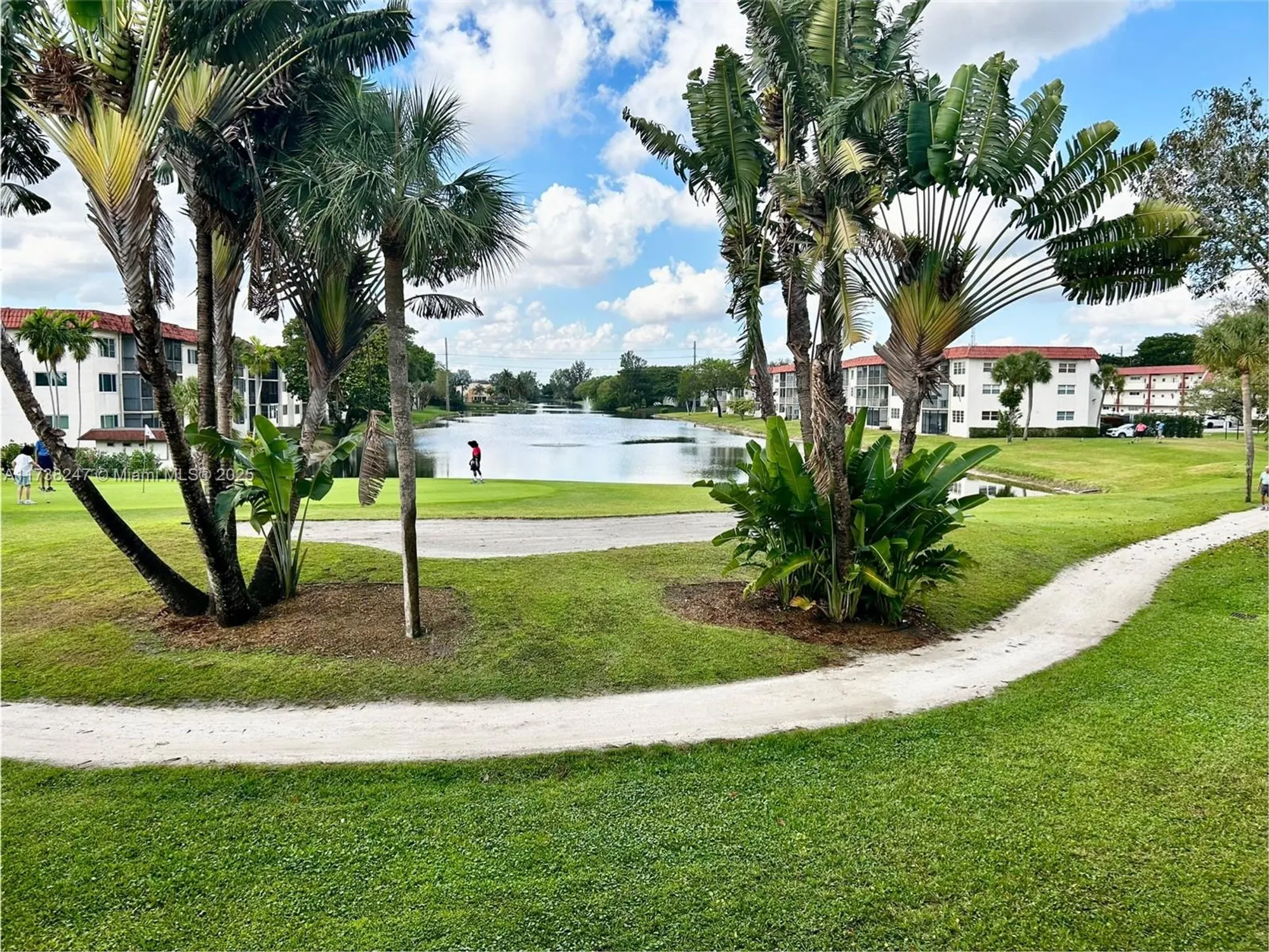 Property Slideshow image 22 of 54 | 411 s hollybrook dr 105, Pembroke Pines, FL, 33025