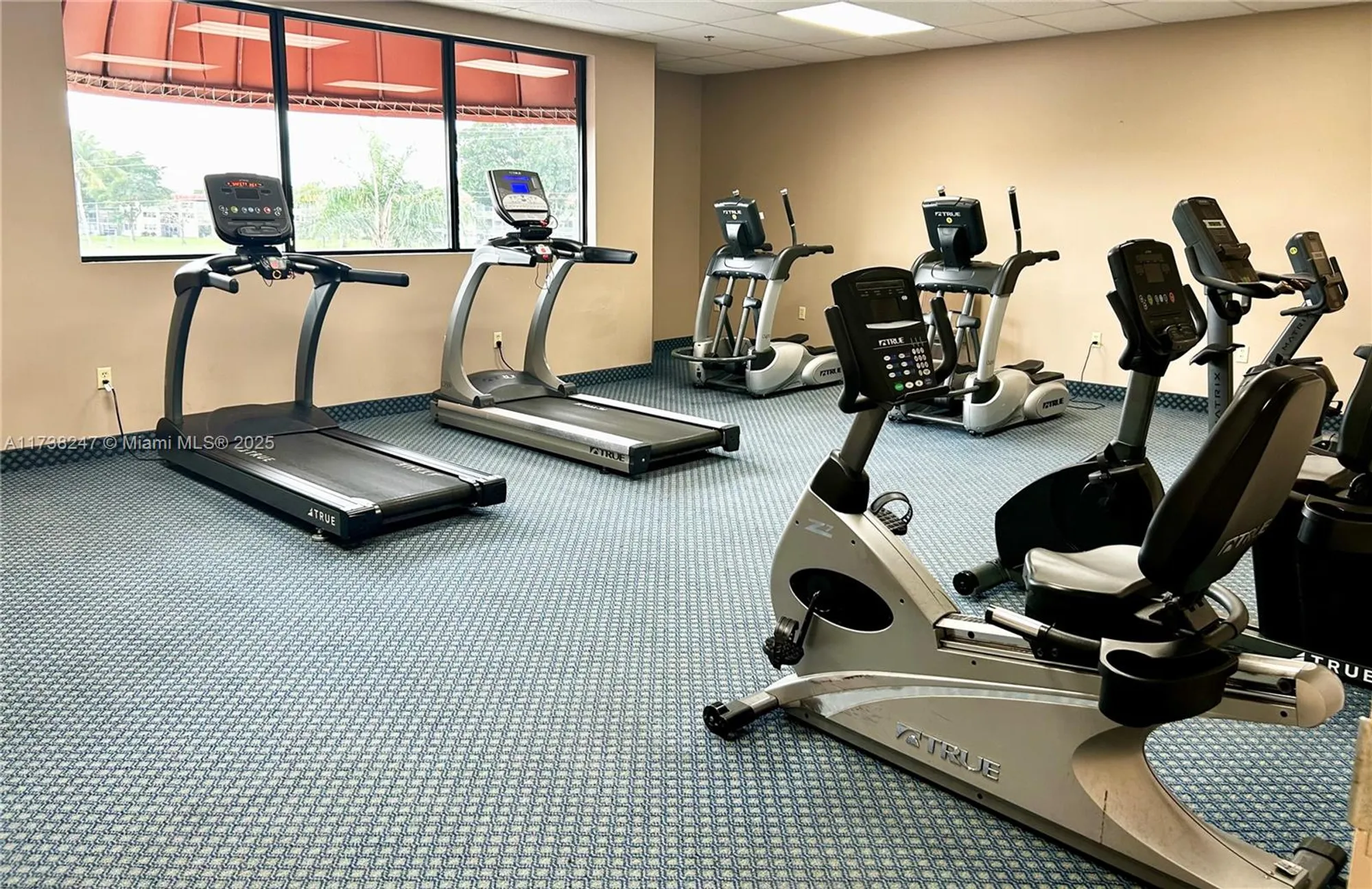 Property Slideshow image 45 of 54 | 411 s hollybrook dr 105, Pembroke Pines, FL, 33025