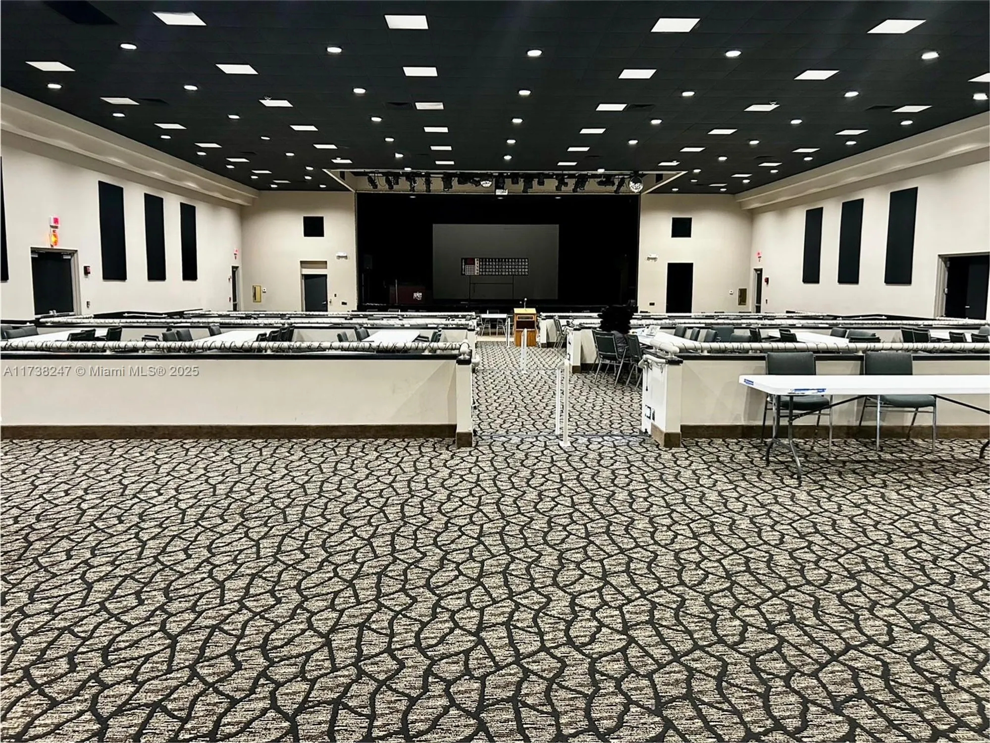 Property Slideshow image 49 of 54 | 411 s hollybrook dr 105, Pembroke Pines, FL, 33025