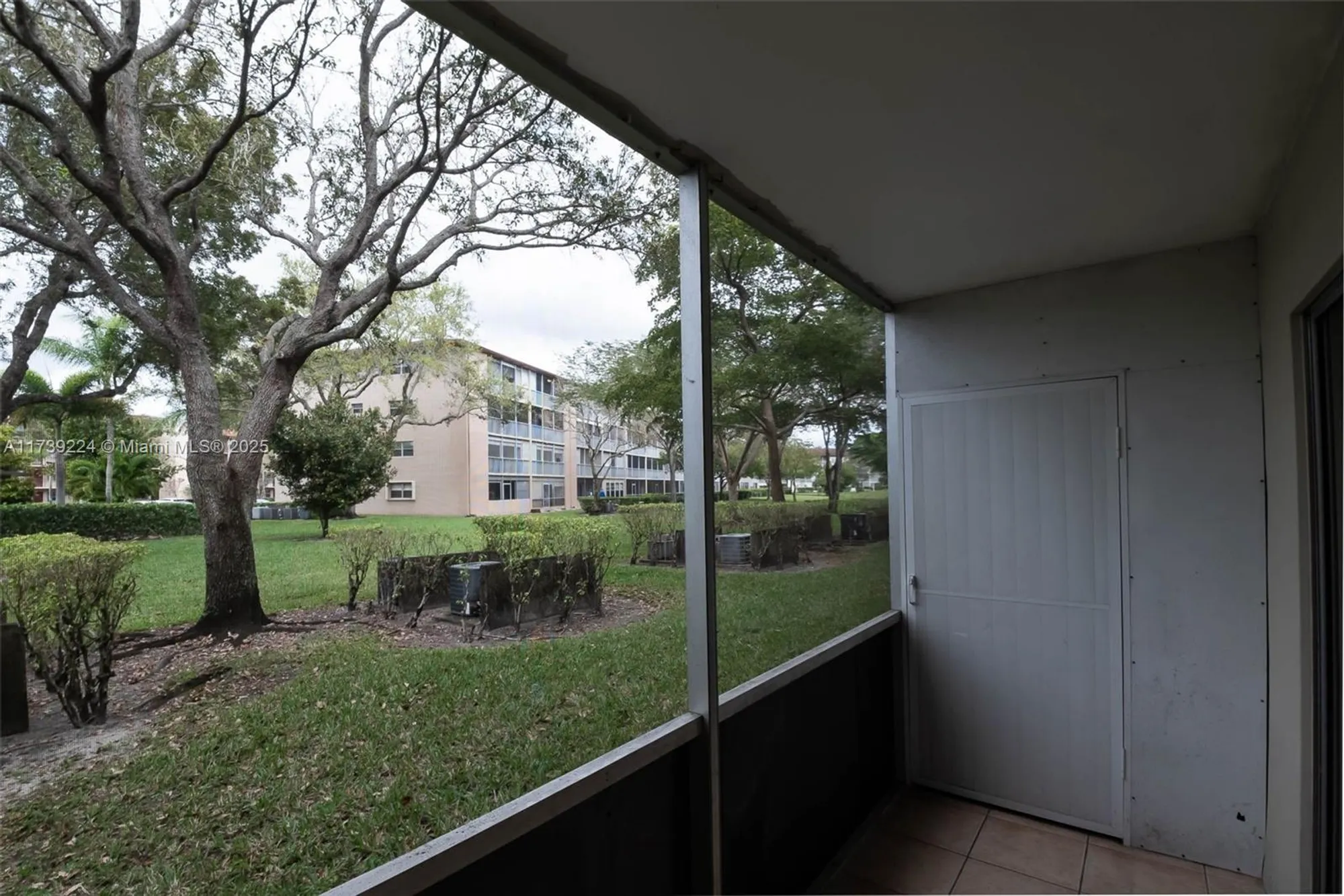 Property Slideshow image 16 of 22 | 13355 sw 9th ct 104h, Pembroke Pines, FL, 33027