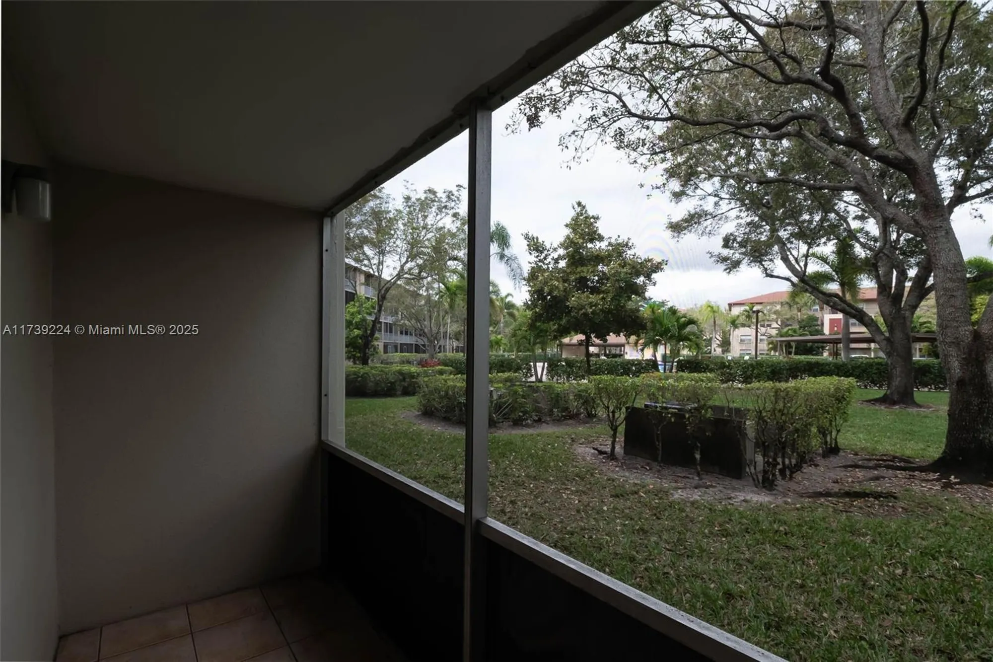 Property Slideshow image 17 of 22 | 13355 sw 9th ct 104h, Pembroke Pines, FL, 33027