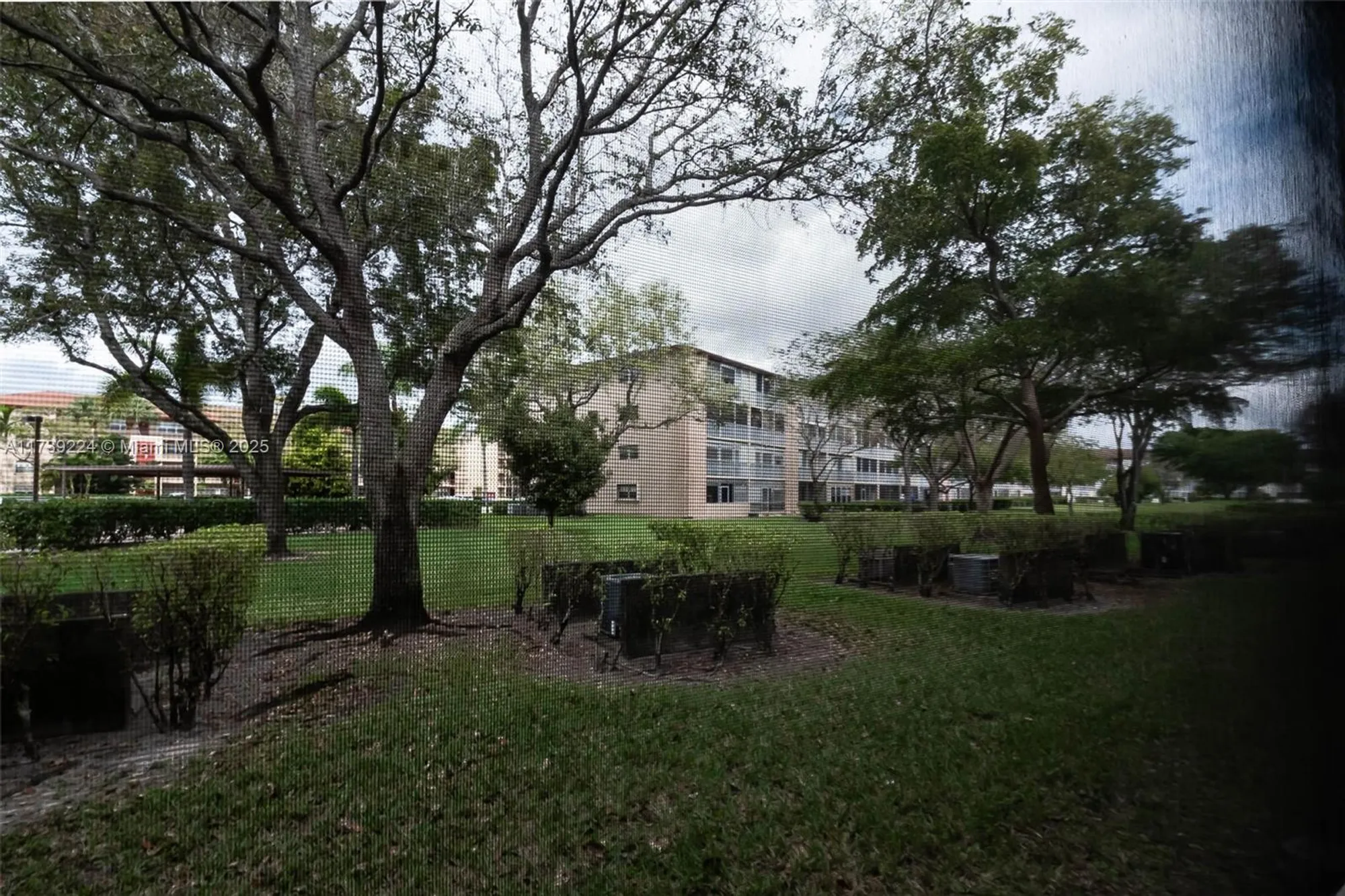Property Slideshow image 19 of 22 | 13355 sw 9th ct 104h, Pembroke Pines, FL, 33027