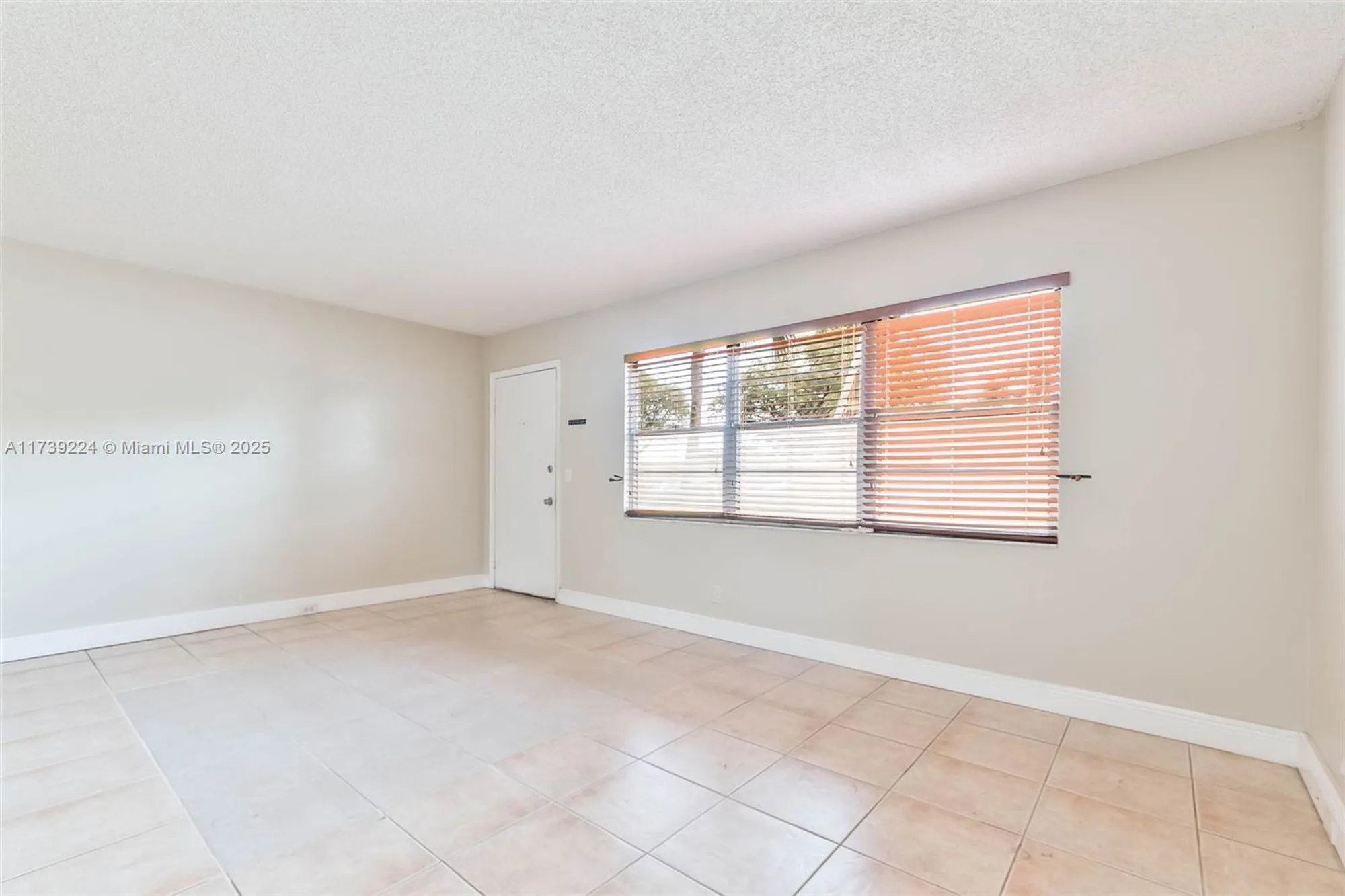 Property Slideshow image 13 of 22 | 13355 sw 9th ct 104h, Pembroke Pines, FL, 33027
