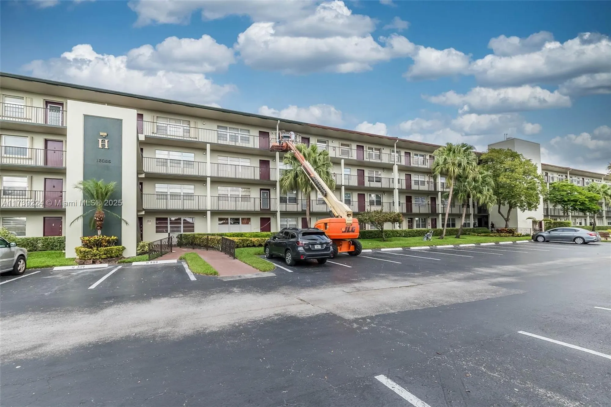 Property Slideshow image 20 of 22 | 13355 sw 9th ct 104h, Pembroke Pines, FL, 33027