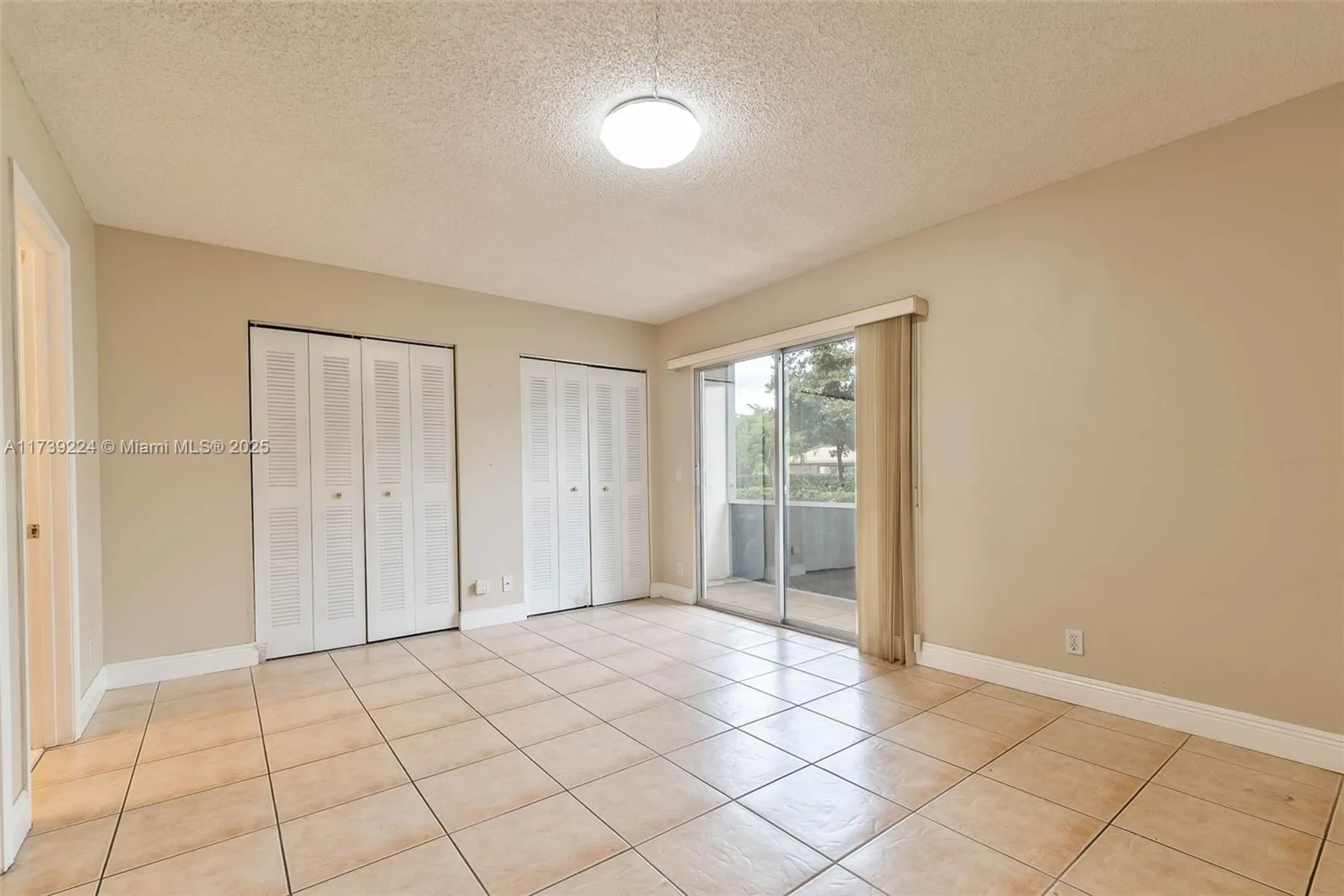 Property Slideshow image 4 of 22 | 13355 sw 9th ct 104h, Pembroke Pines, FL, 33027