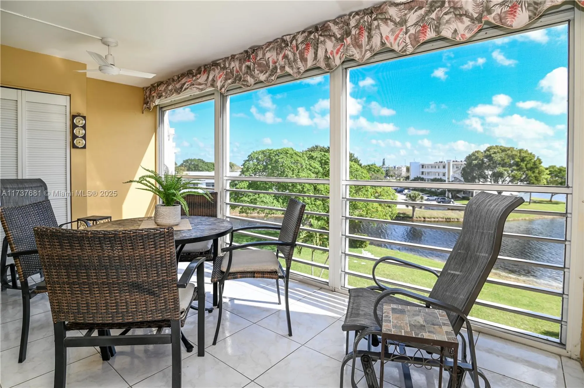 Property Slideshow image 35 of 63 | 4110 oakridge v # 4110, Deerfield Beach, FL, 33442