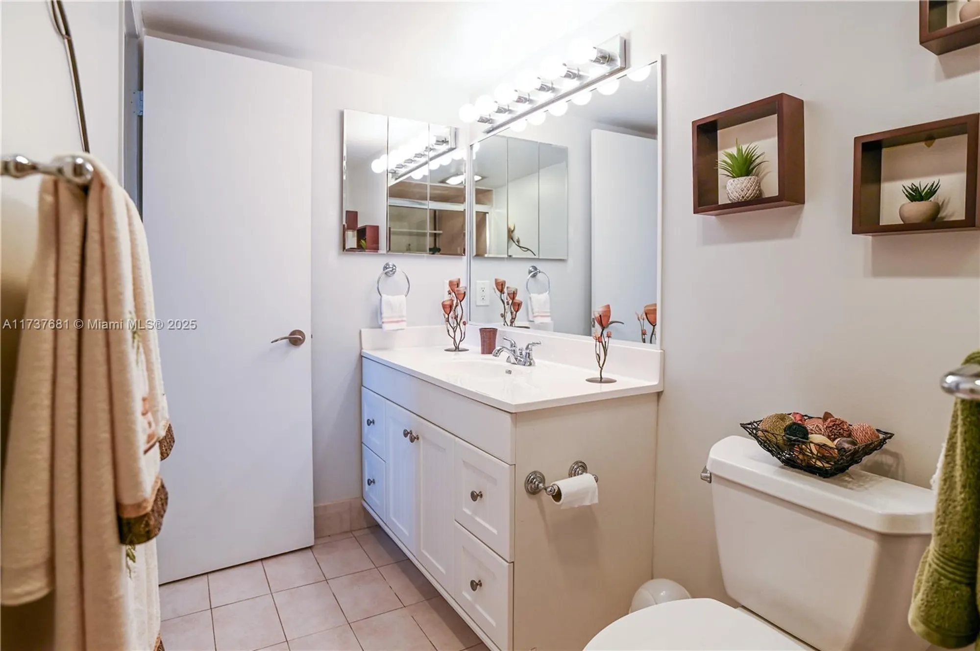 Property Slideshow image 33 of 63 | 4110 oakridge v # 4110, Deerfield Beach, FL, 33442