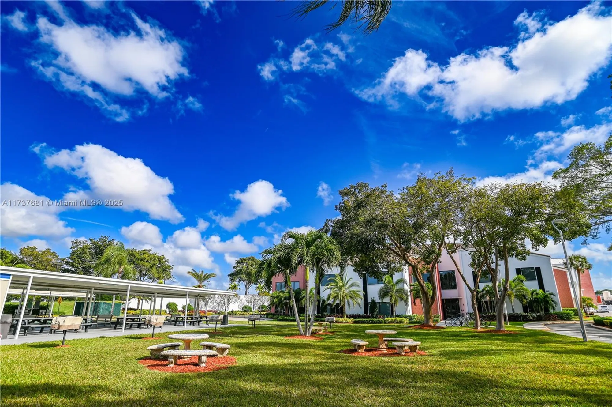 Property Slideshow image 57 of 63 | 4110 oakridge v # 4110, Deerfield Beach, FL, 33442