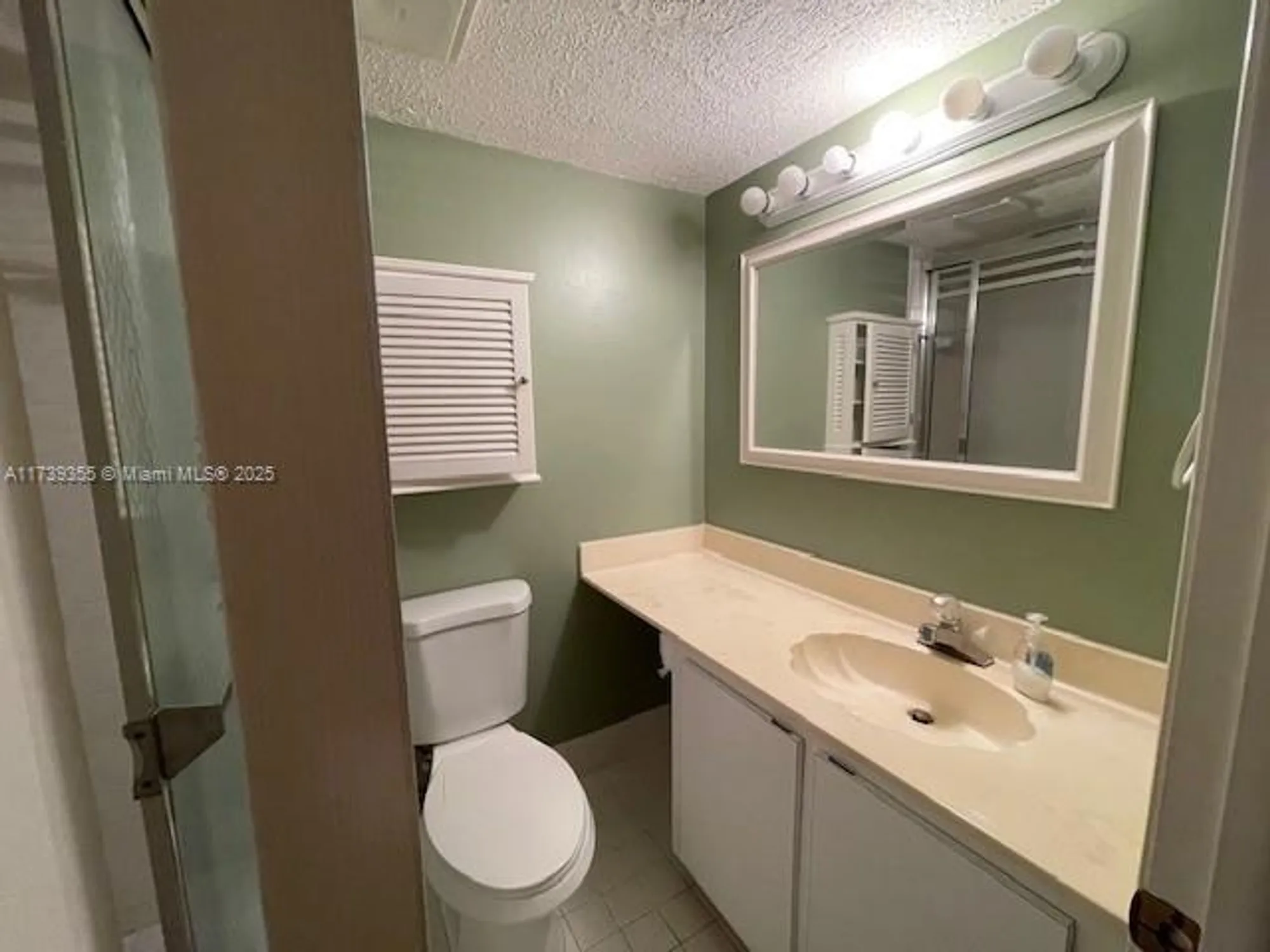 Property Slideshow image 11 of 17 | 6080 n sabal palm blvd 103, Tamarac, FL, 33319