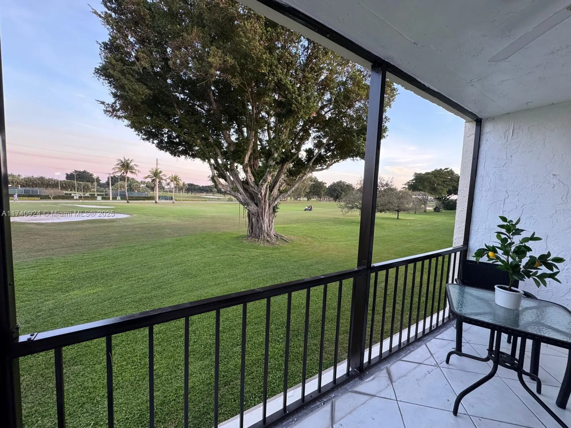 Property Slideshow image 20 of 24 | 9200 n hollybrook lake dr 208, Pembroke Pines, FL, 33025