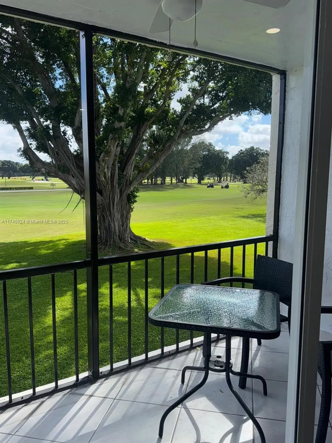 Property Slideshow image 21 of 24 | 9200 n hollybrook lake dr 208, Pembroke Pines, FL, 33025